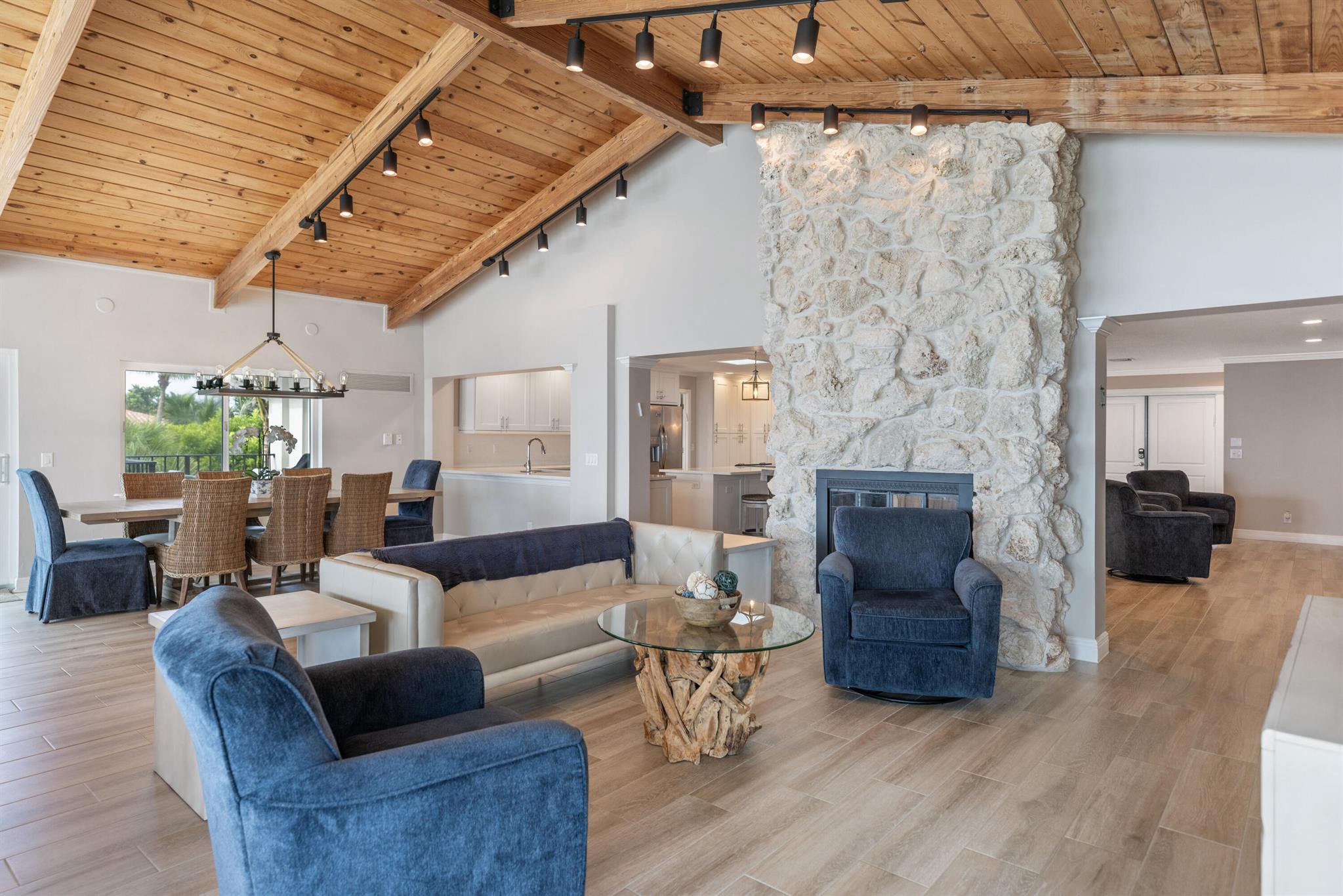 SUNSET DRIVE - Residential