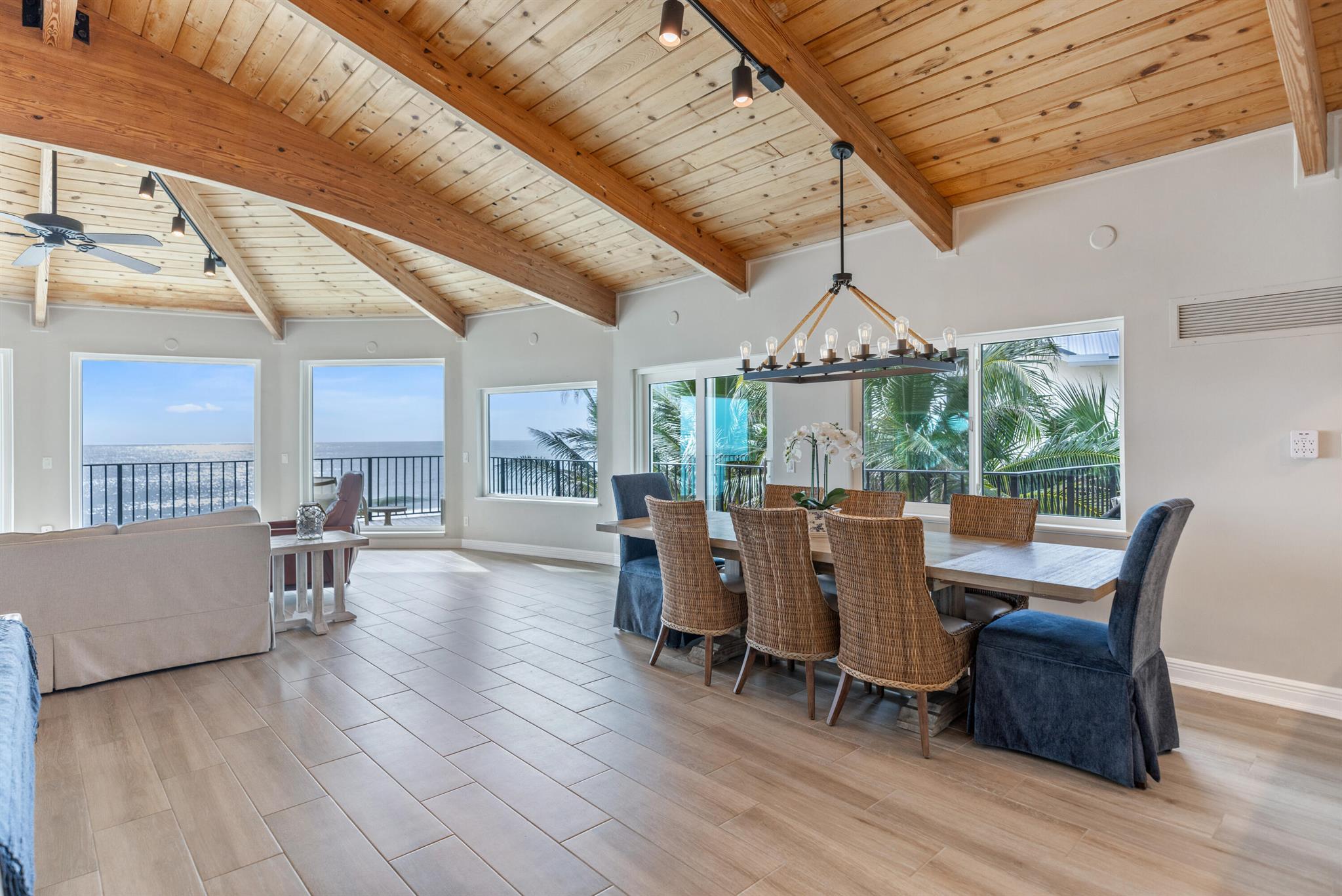 SUNSET DRIVE - Residential