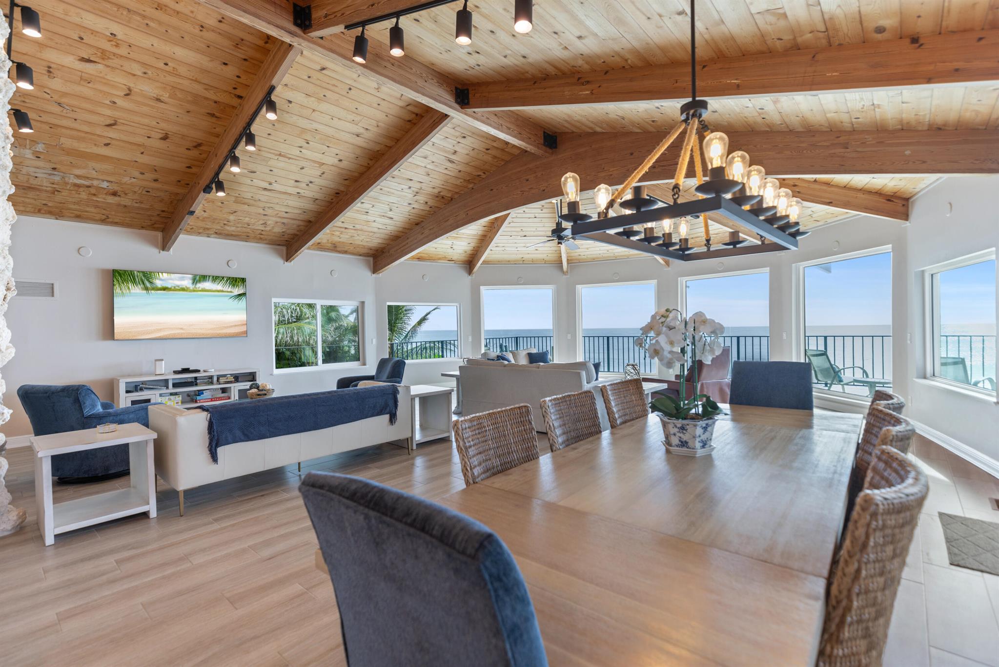 SUNSET DRIVE - Residential