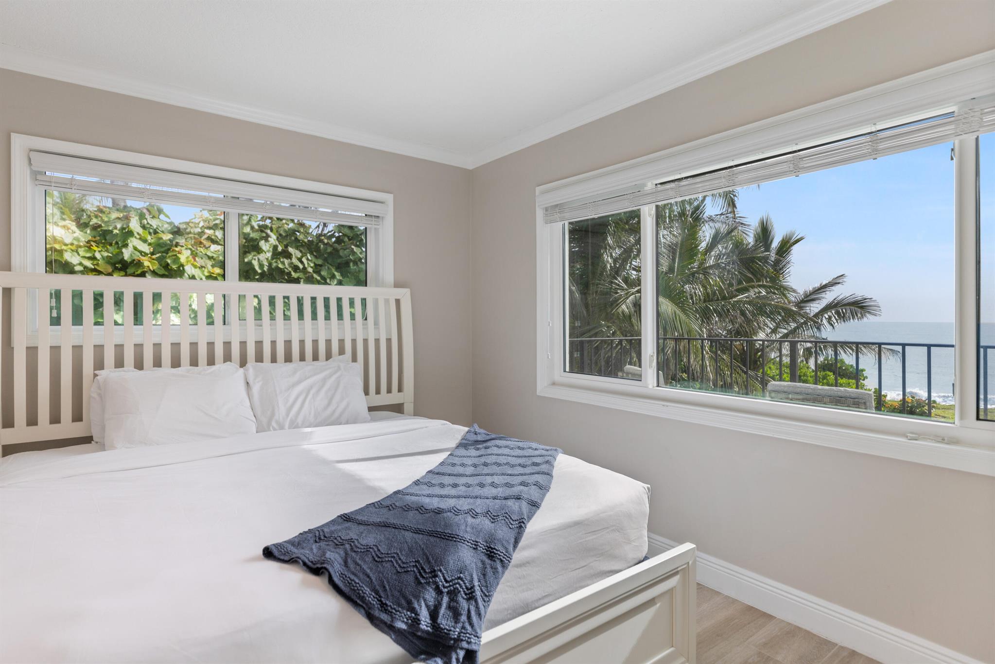 SUNSET DRIVE - Residential