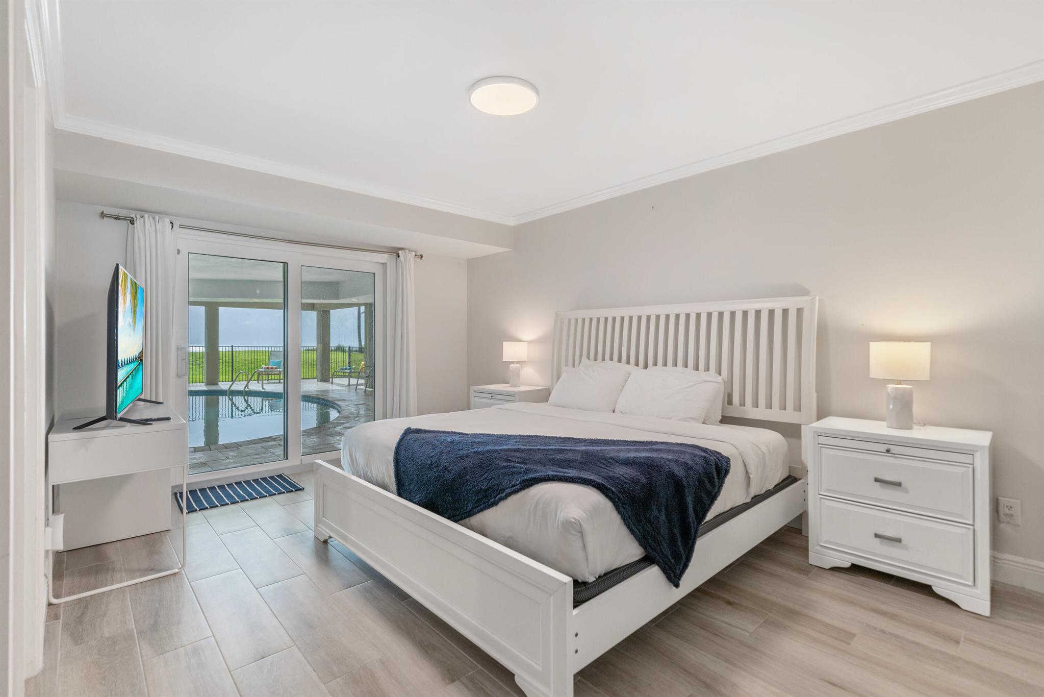 SUNSET DRIVE - Residential