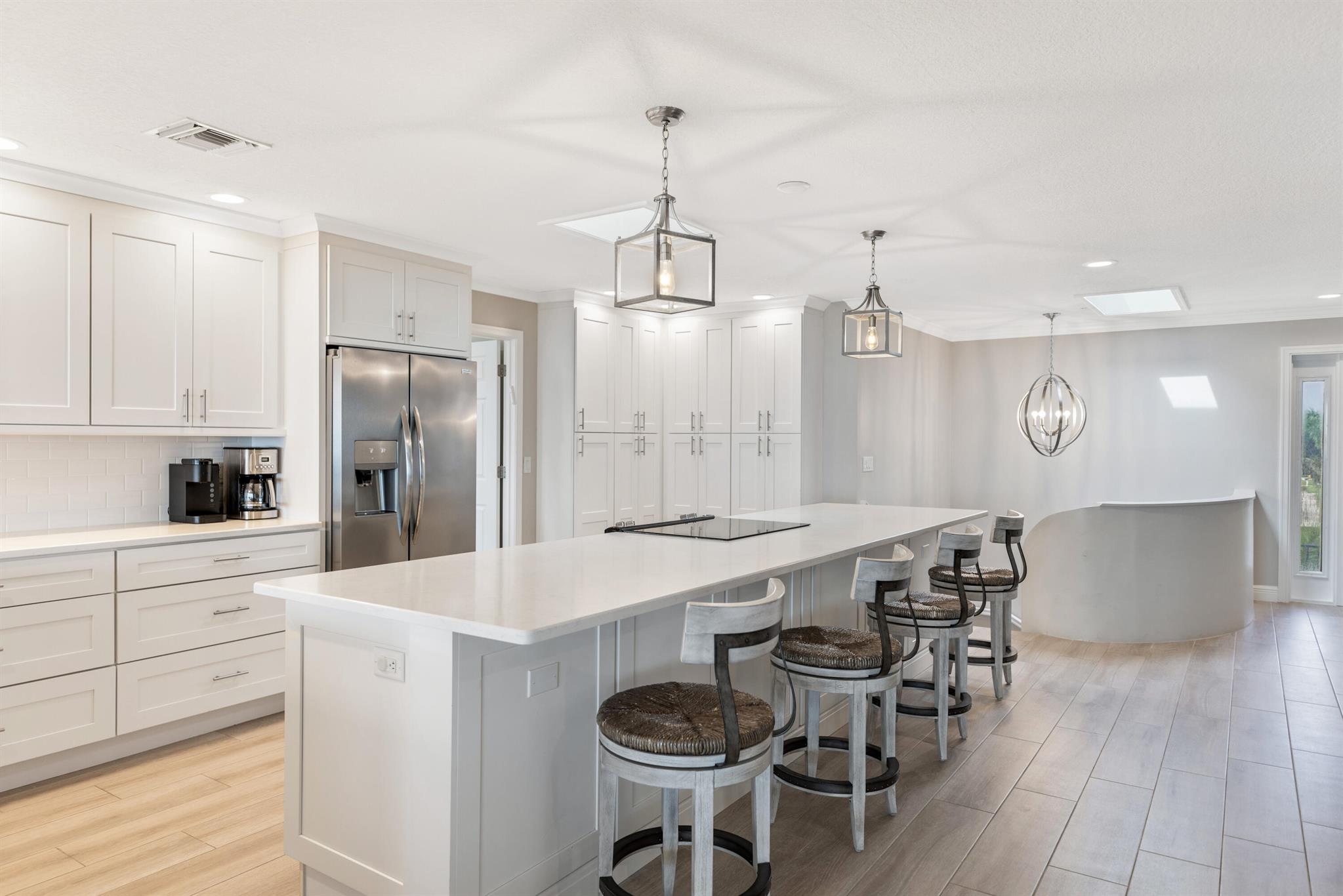 SUNSET DRIVE - Residential