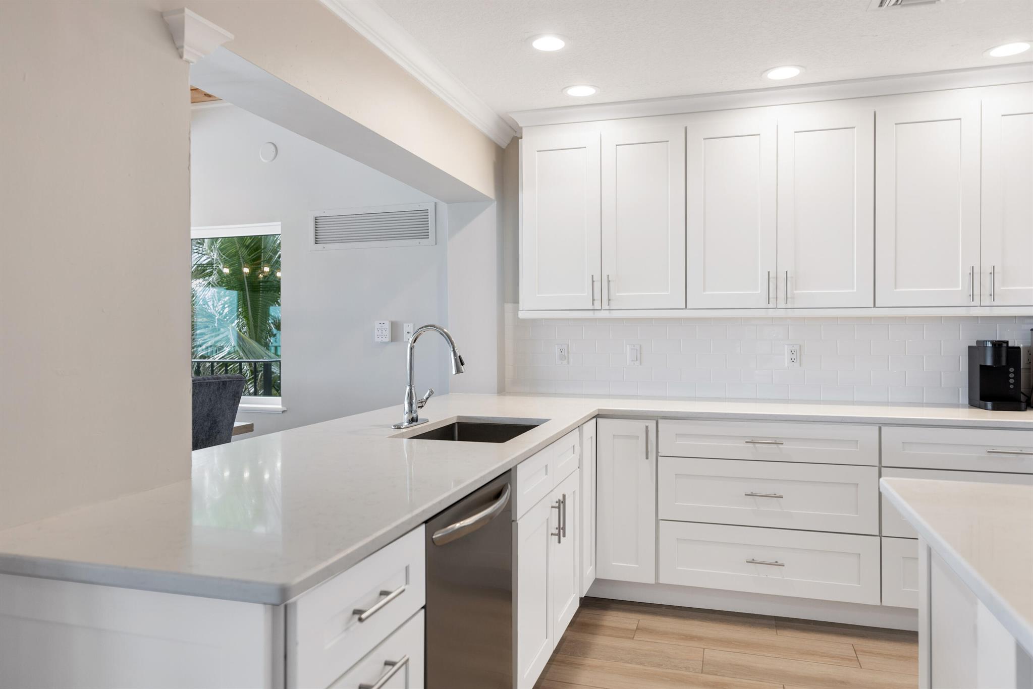 SUNSET DRIVE - Residential