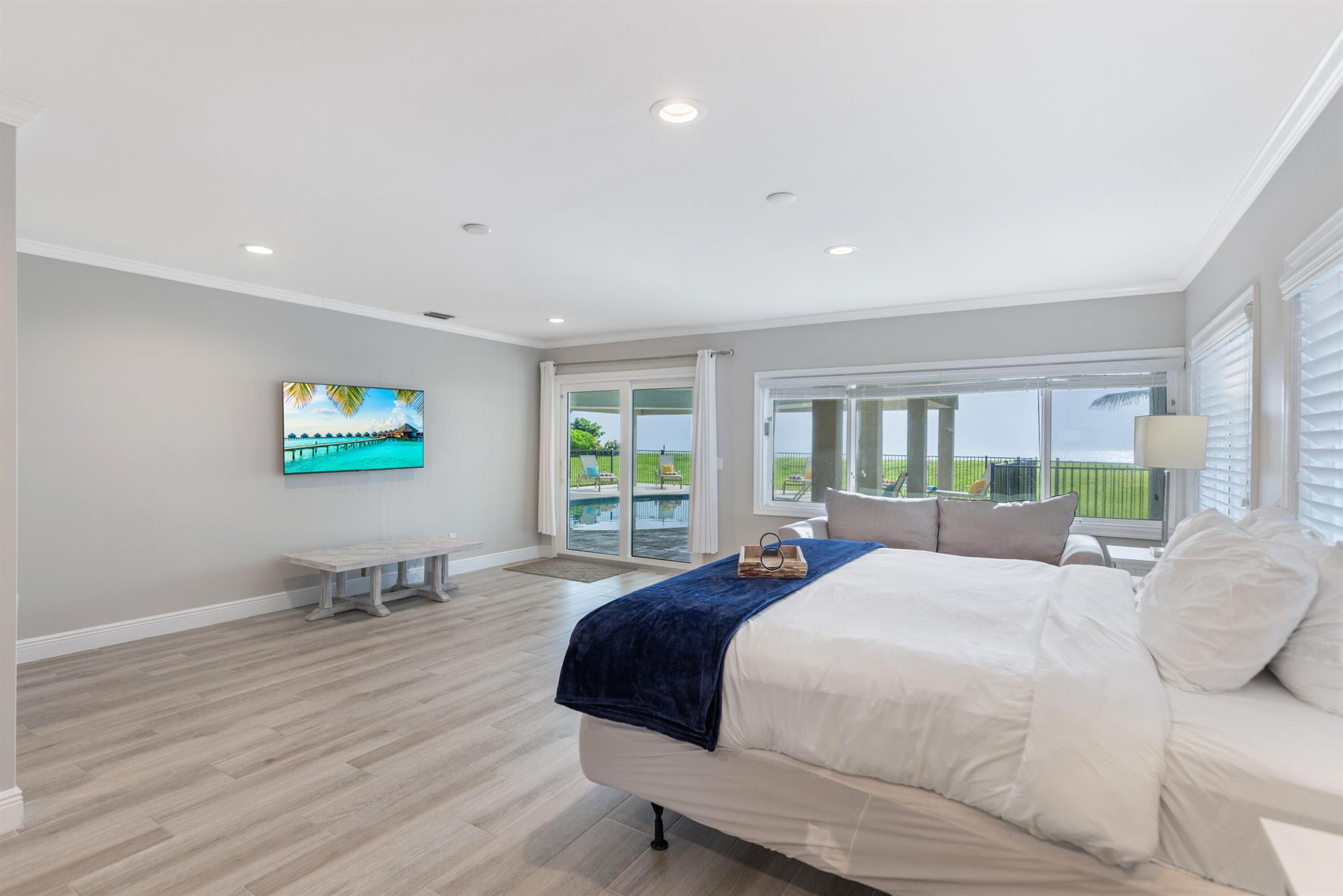 SUNSET DRIVE - Residential