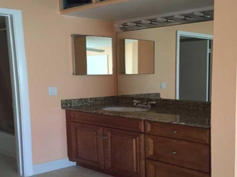 993 Coral Club Dr 993