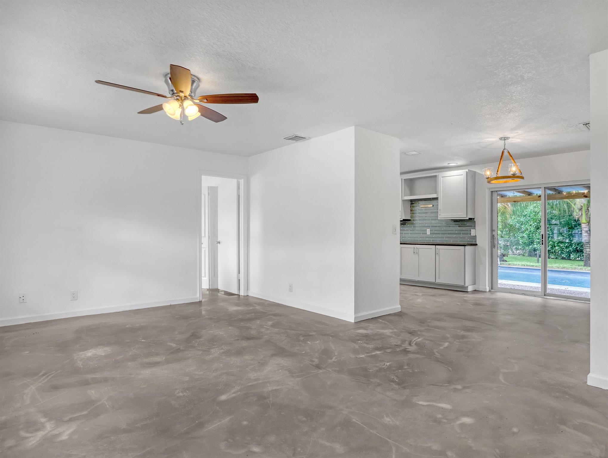 AMERICAN HOMES AT BOCA RA - Residential Lease