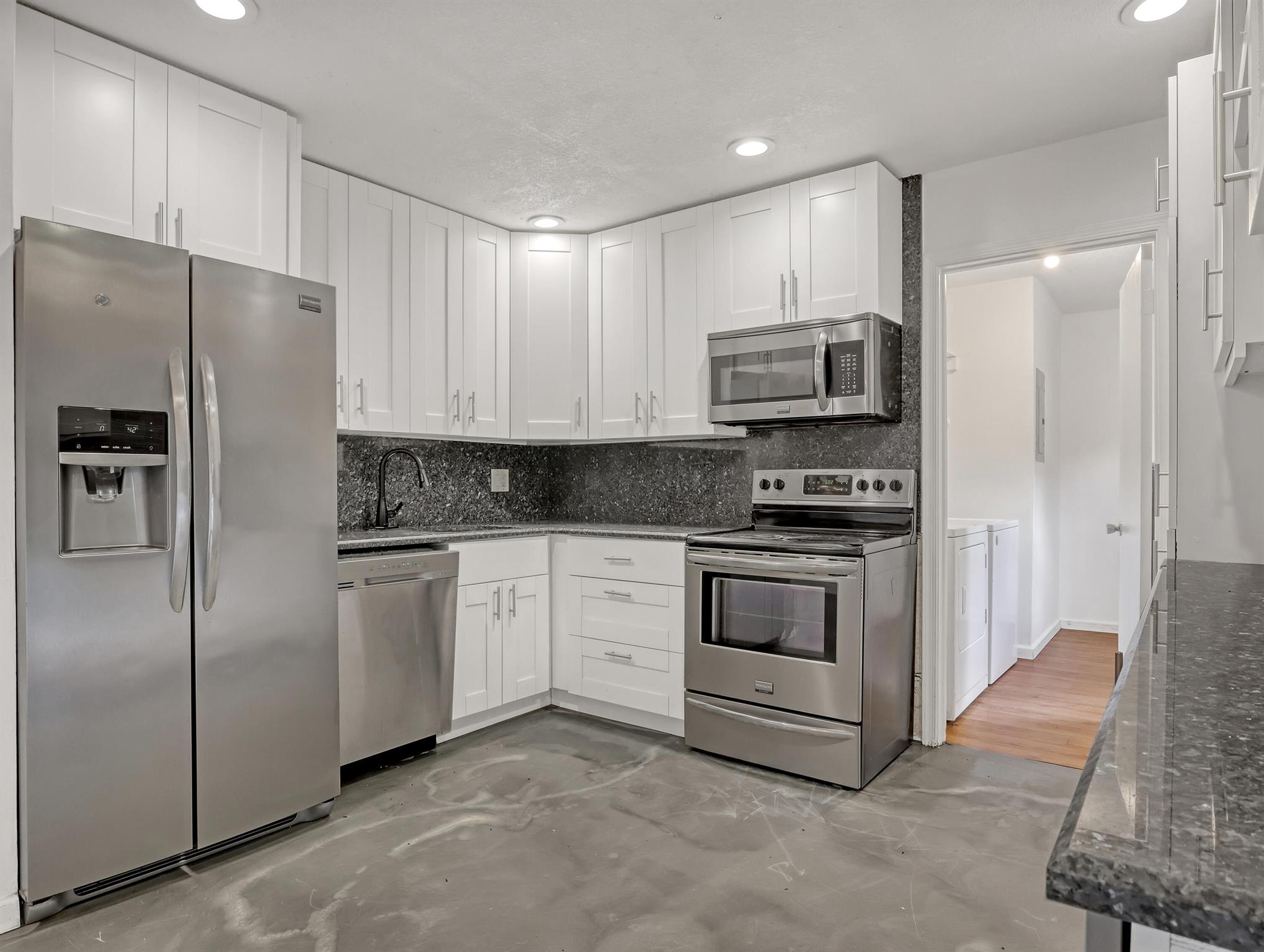 AMERICAN HOMES AT BOCA RA - Residential Lease