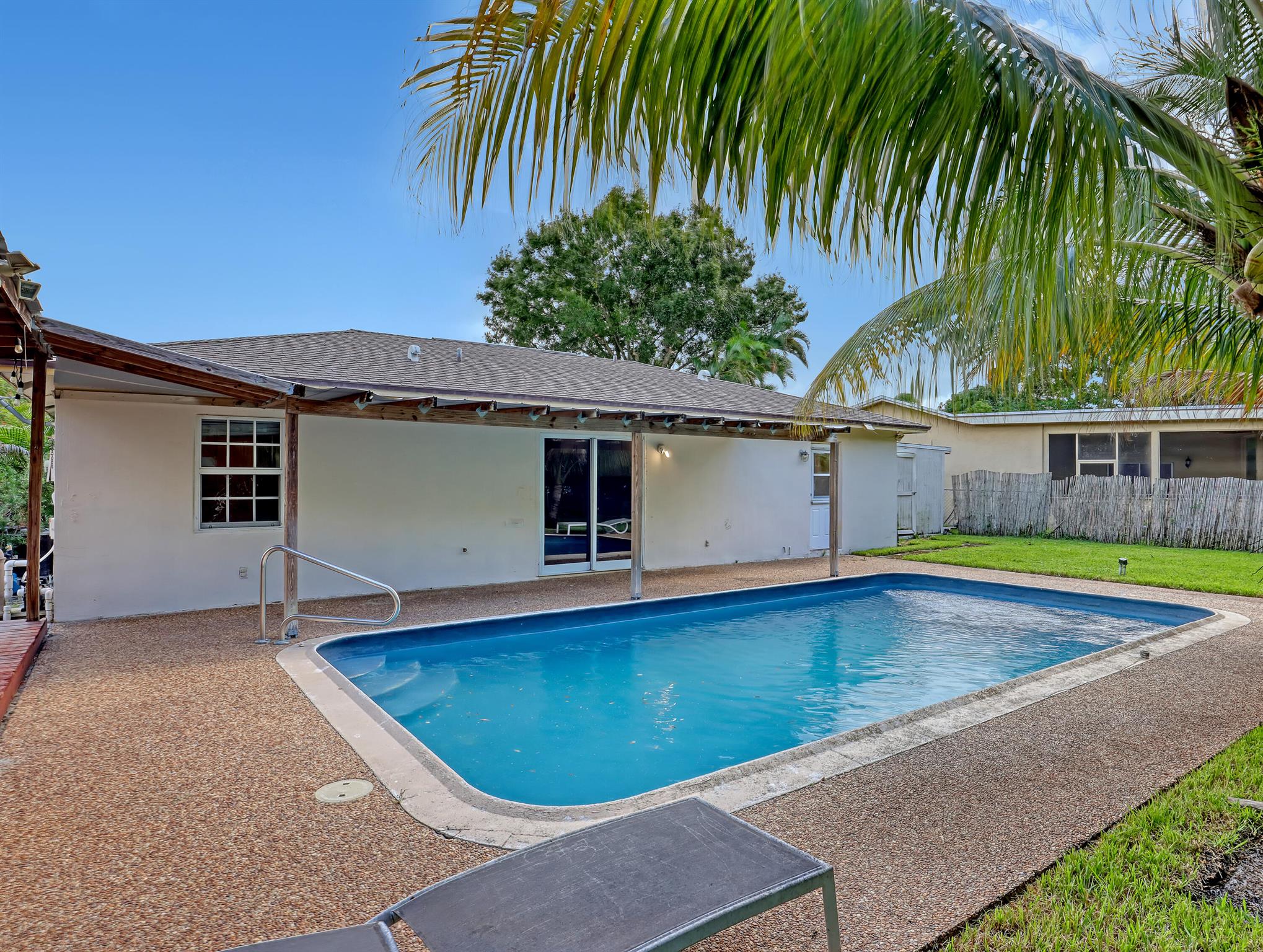 AMERICAN HOMES AT BOCA RA - Residential Lease