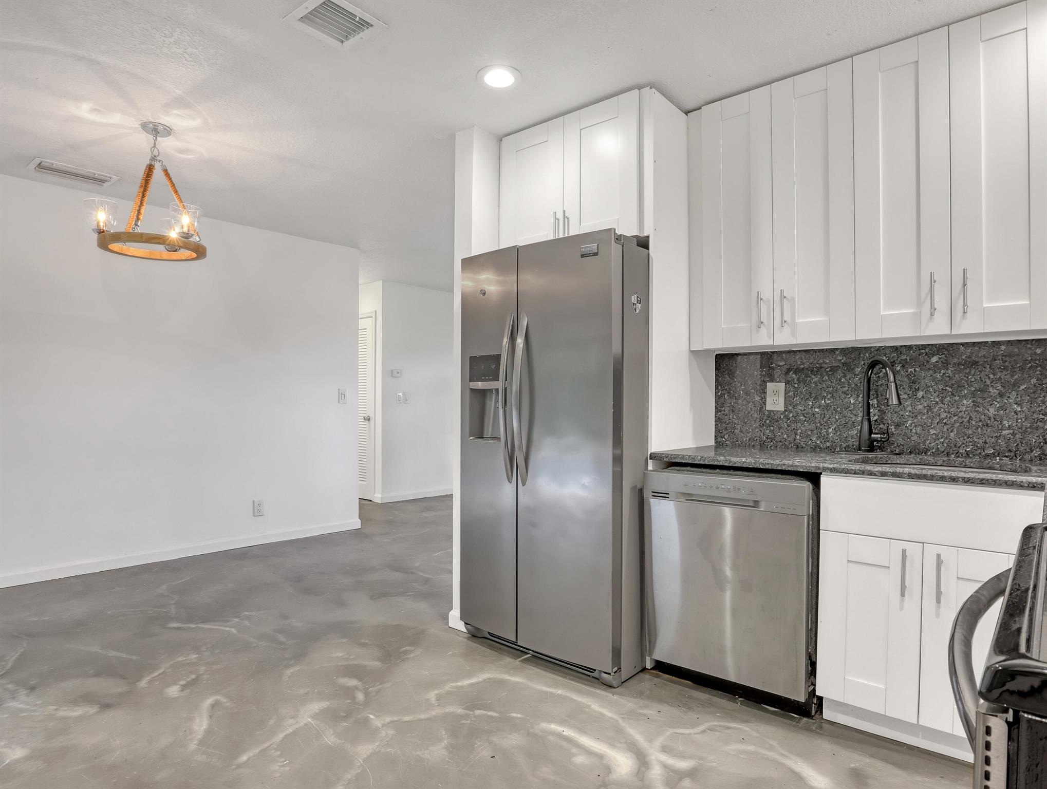 AMERICAN HOMES AT BOCA RA - Residential Lease