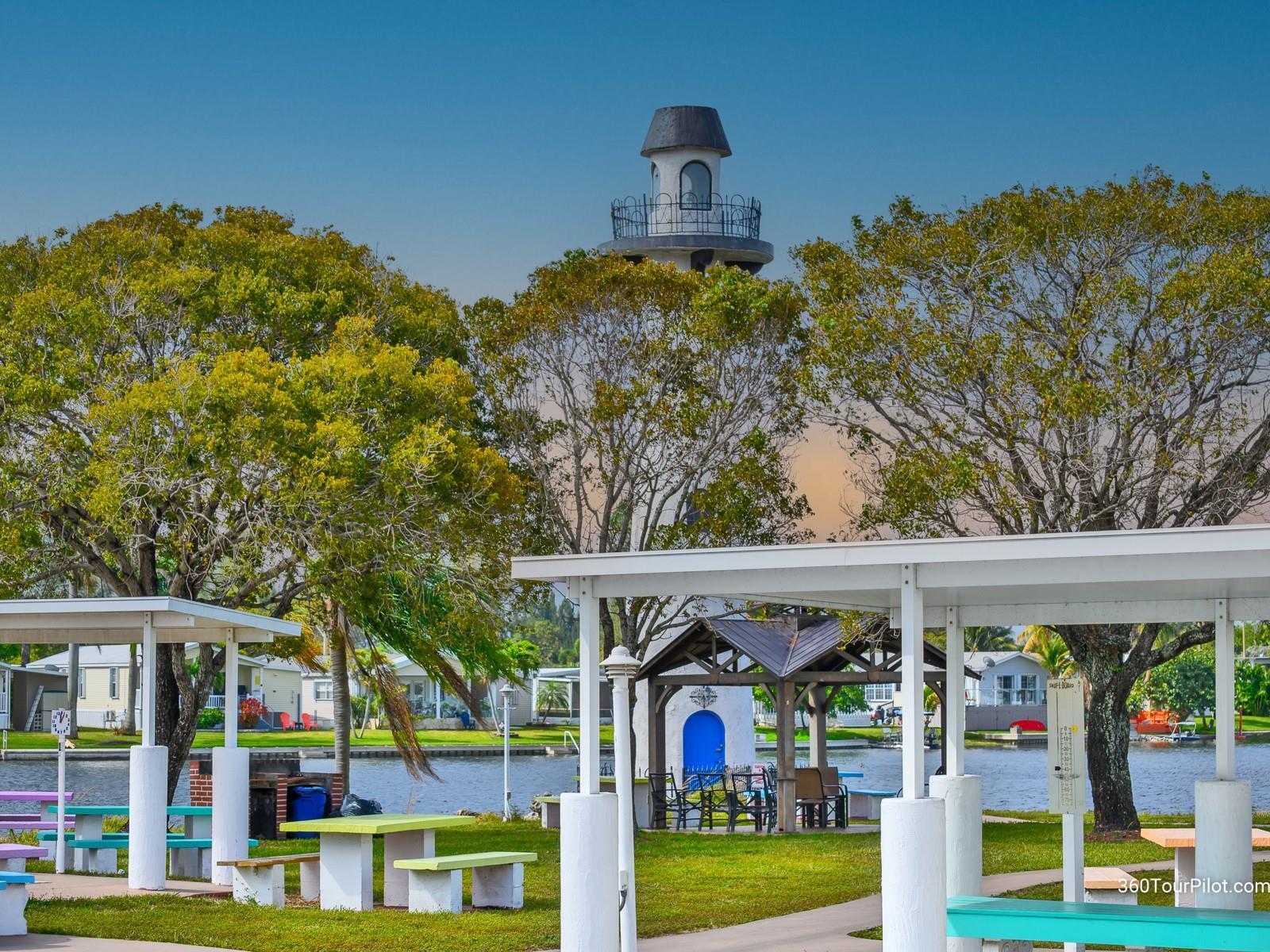 RAVENSWOOD ESTATES & MARINAS - Residential