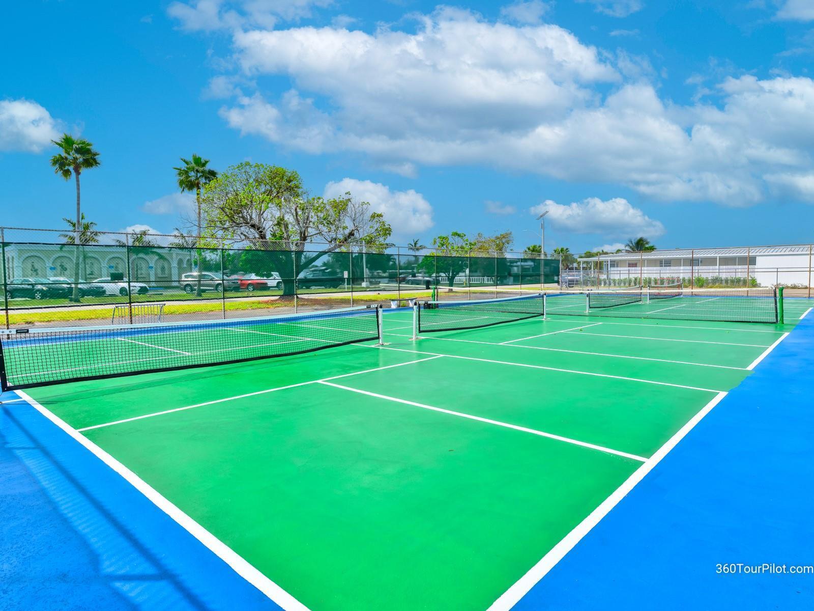 RAVENSWOOD ESTATES & MARINAS - Residential