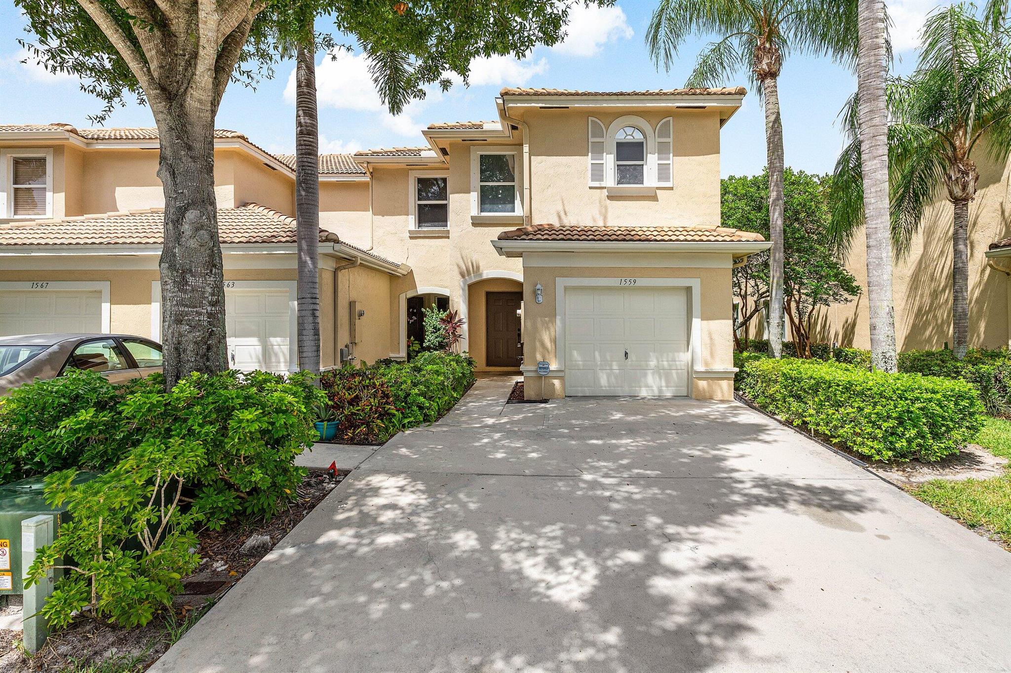 1559 Westchester Avenue, Wellington, FL, 33414/$448,888 1 1559 Westchester Avenue
