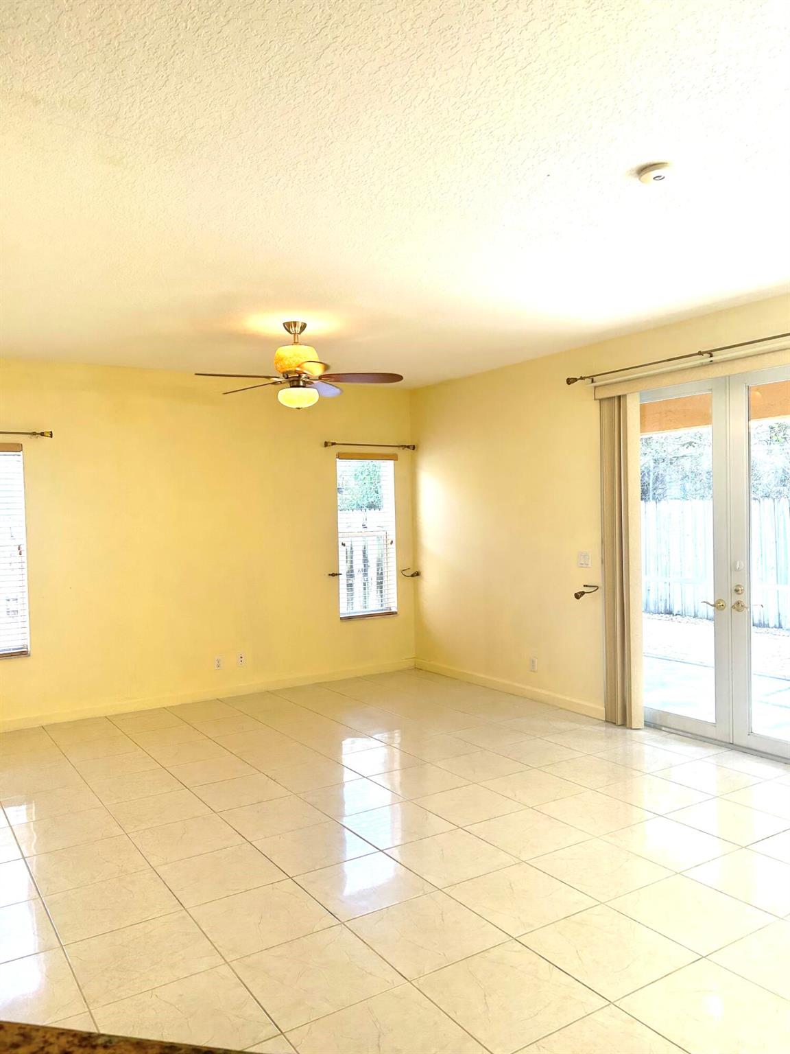 PRAIRIE KEY - Residential Lease