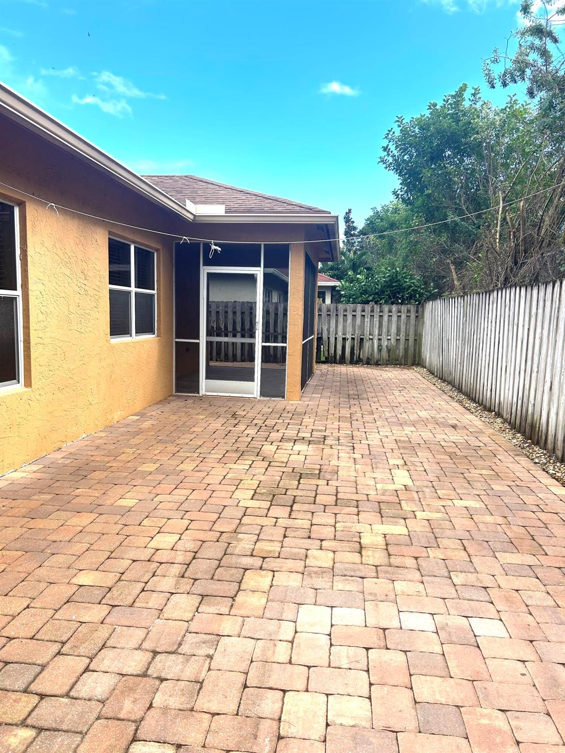 PRAIRIE KEY - Residential Lease