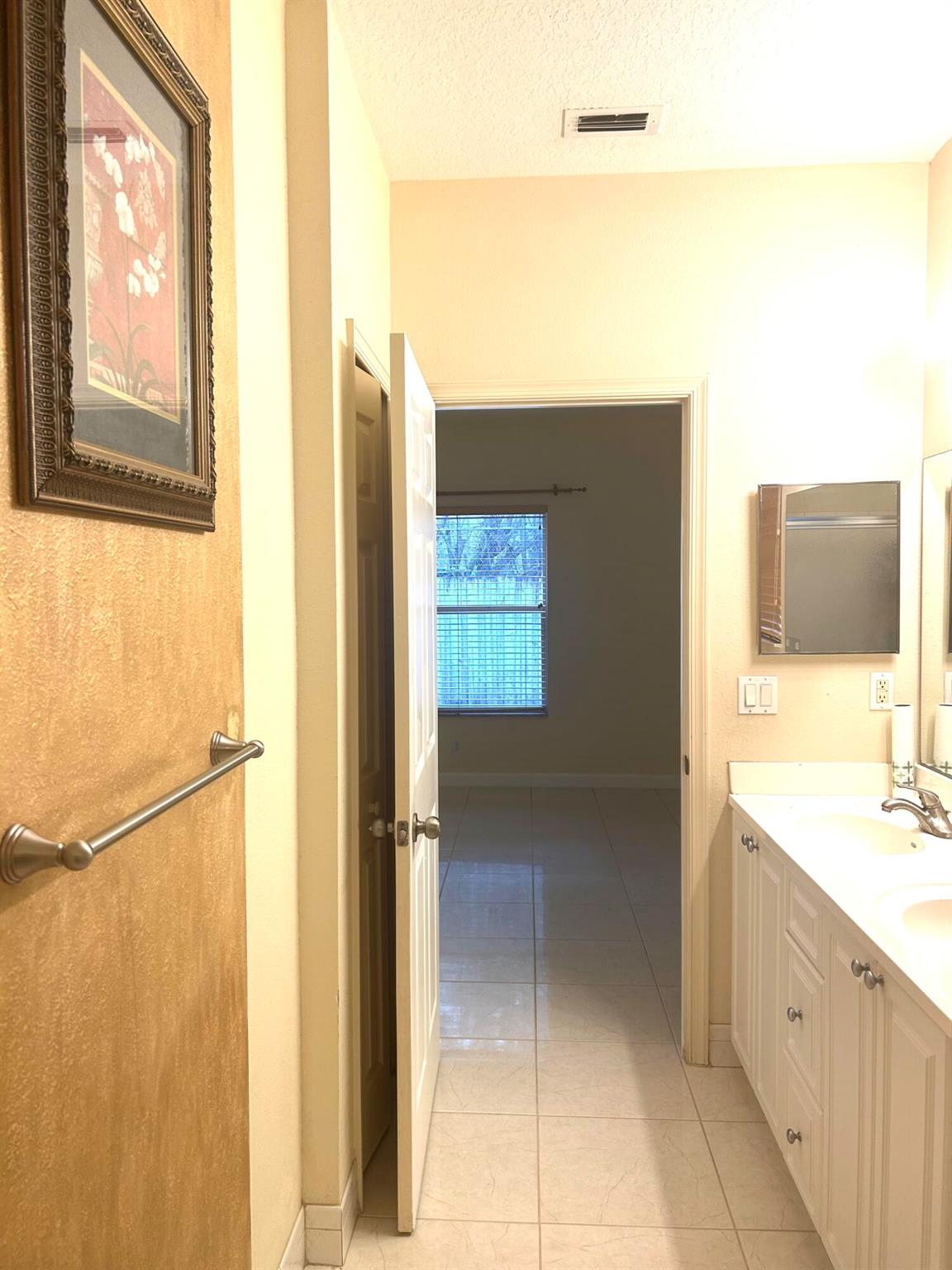 PRAIRIE KEY - Residential Lease