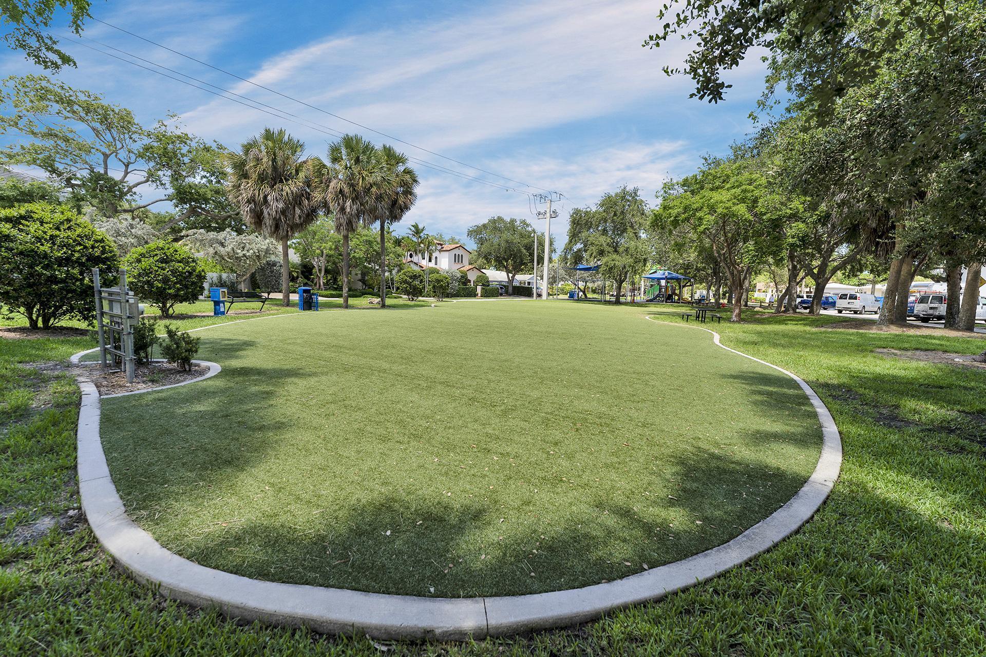 RIO VISTA ISLES - Residential