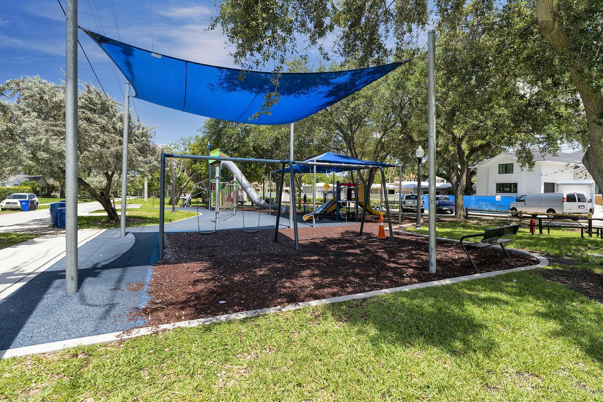 RIO VISTA ISLES - Residential