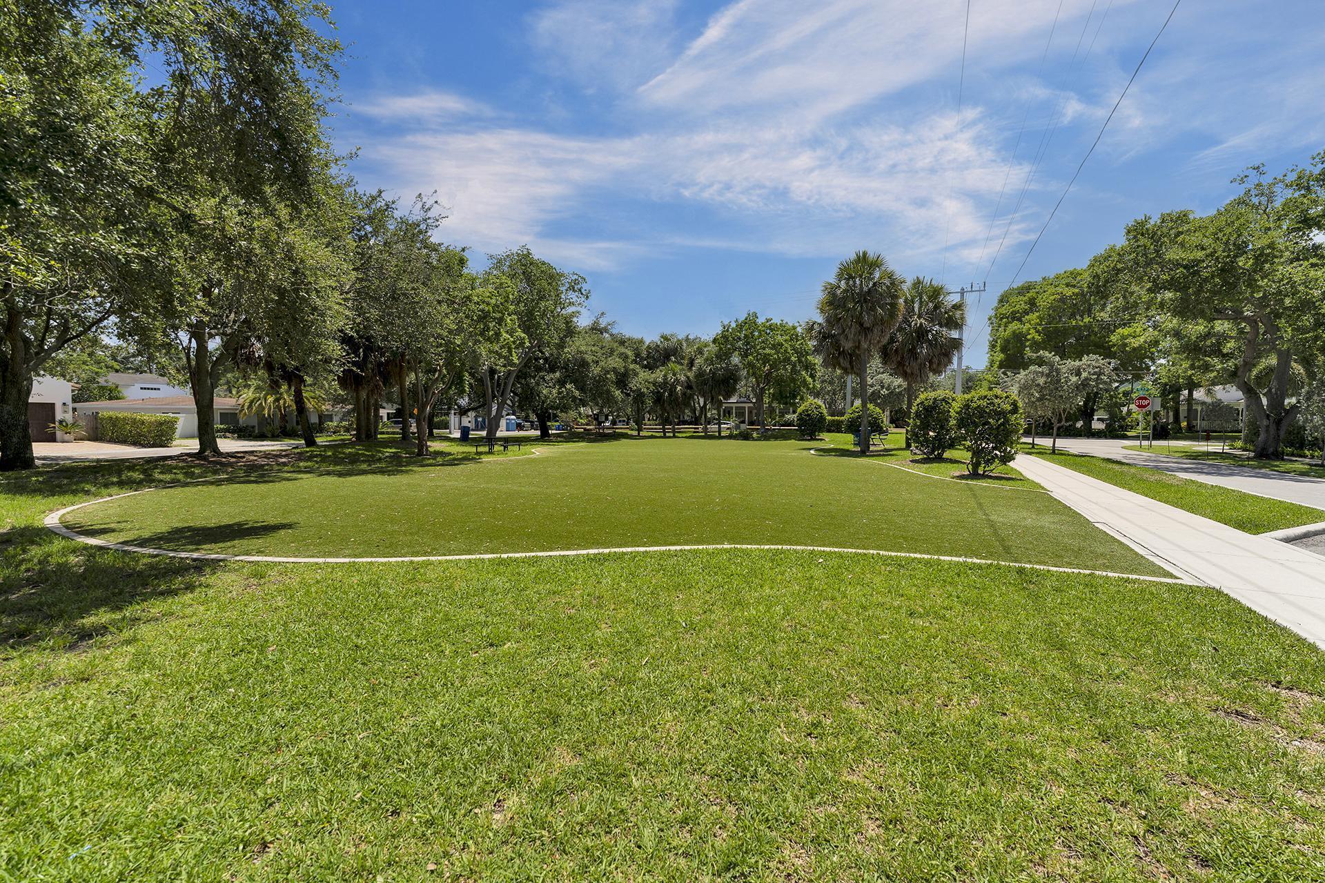 RIO VISTA ISLES - Residential