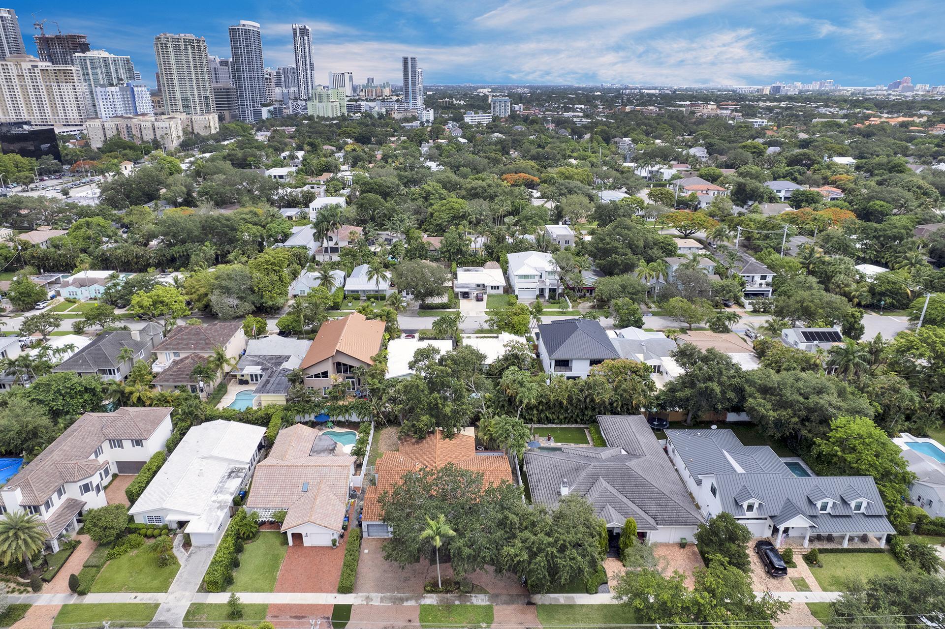 RIO VISTA ISLES - Residential