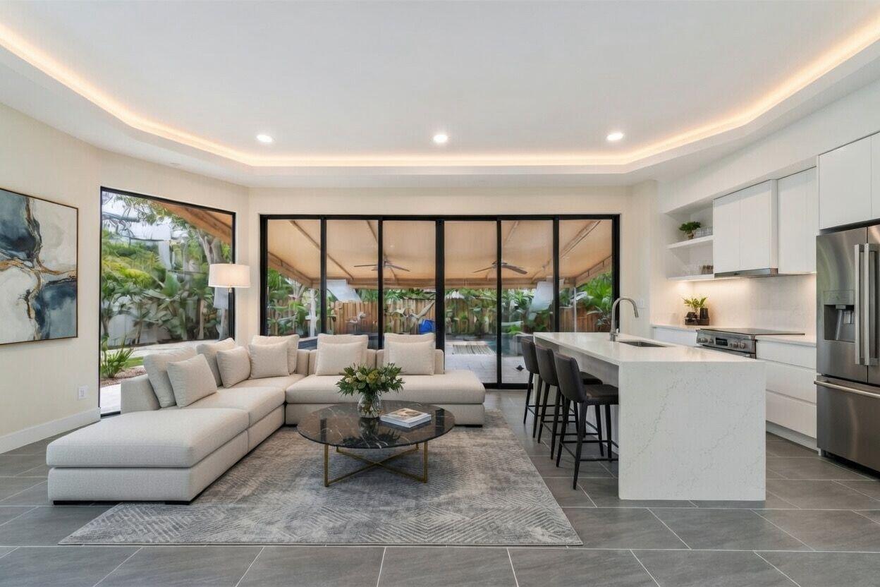 RIO VISTA ISLES - Residential