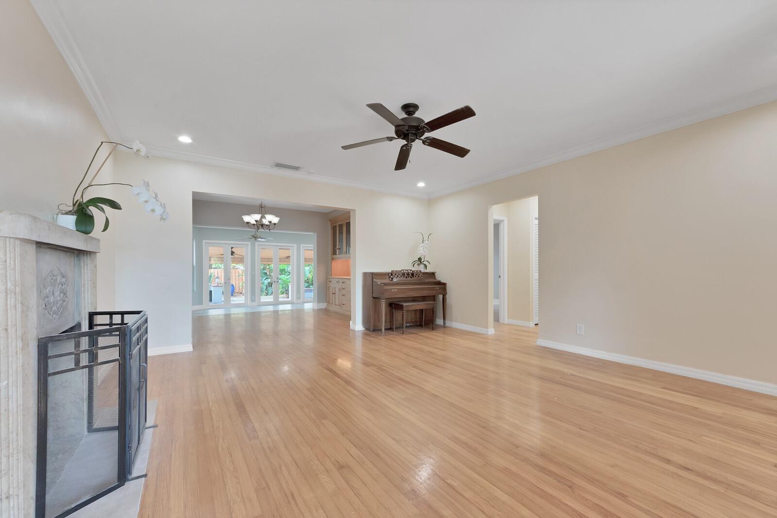 RIO VISTA ISLES - Residential