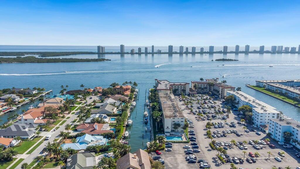SCHOONER BAY CONDO - Residential