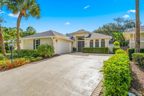 Tiny photo for 687 HAMPTON WOODS Lane SW, Vero Beach, FL 32962 (MLS # B26052543)