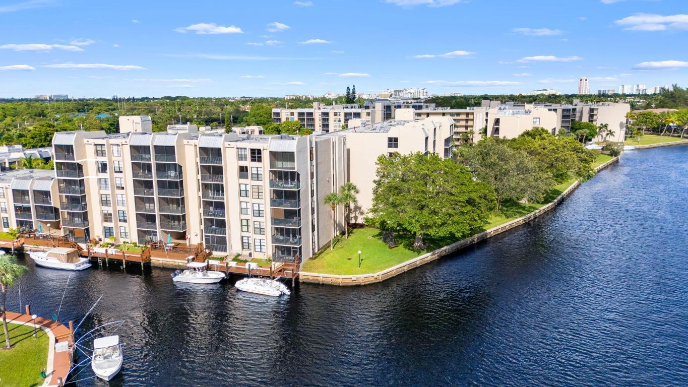 BOCA BAYOU - Residential