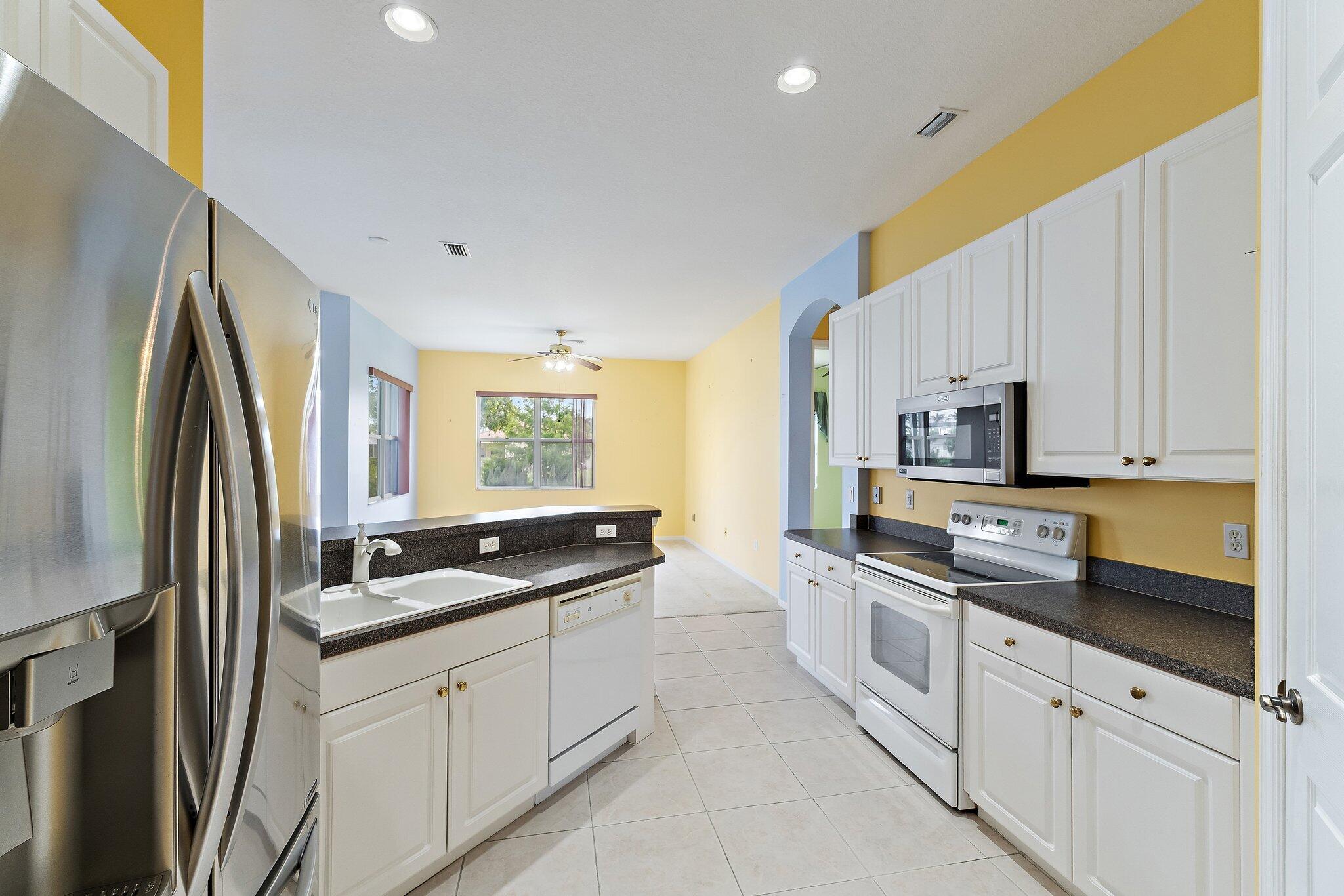 LAKE FOREST AT ST LUCIE WEST PHASE 3 - Residential