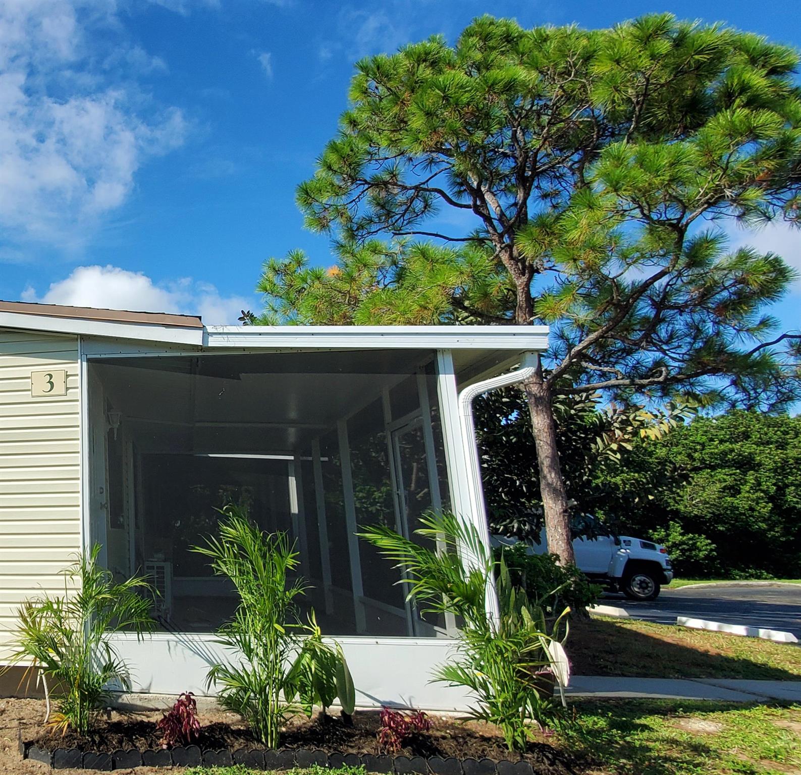 VILLAS AT INDIAN RIVER - Residential Lease