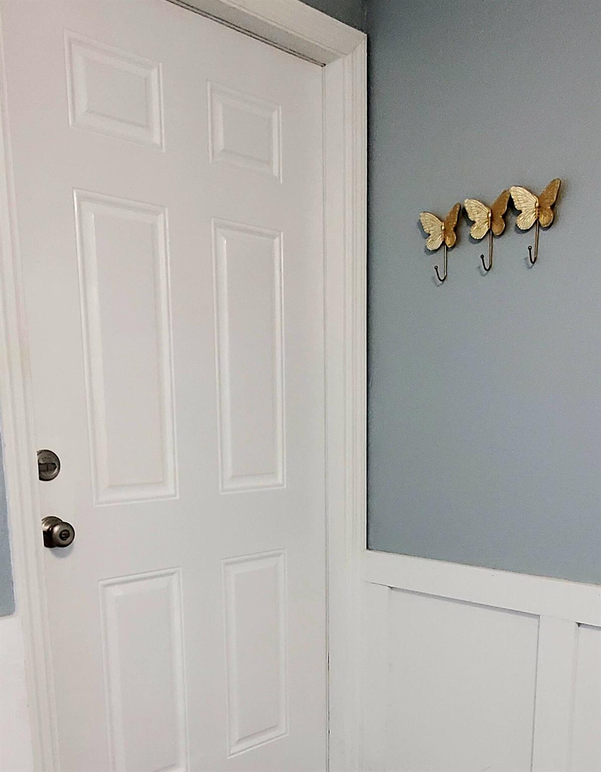 VILLAS AT INDIAN RIVER - Residential Lease