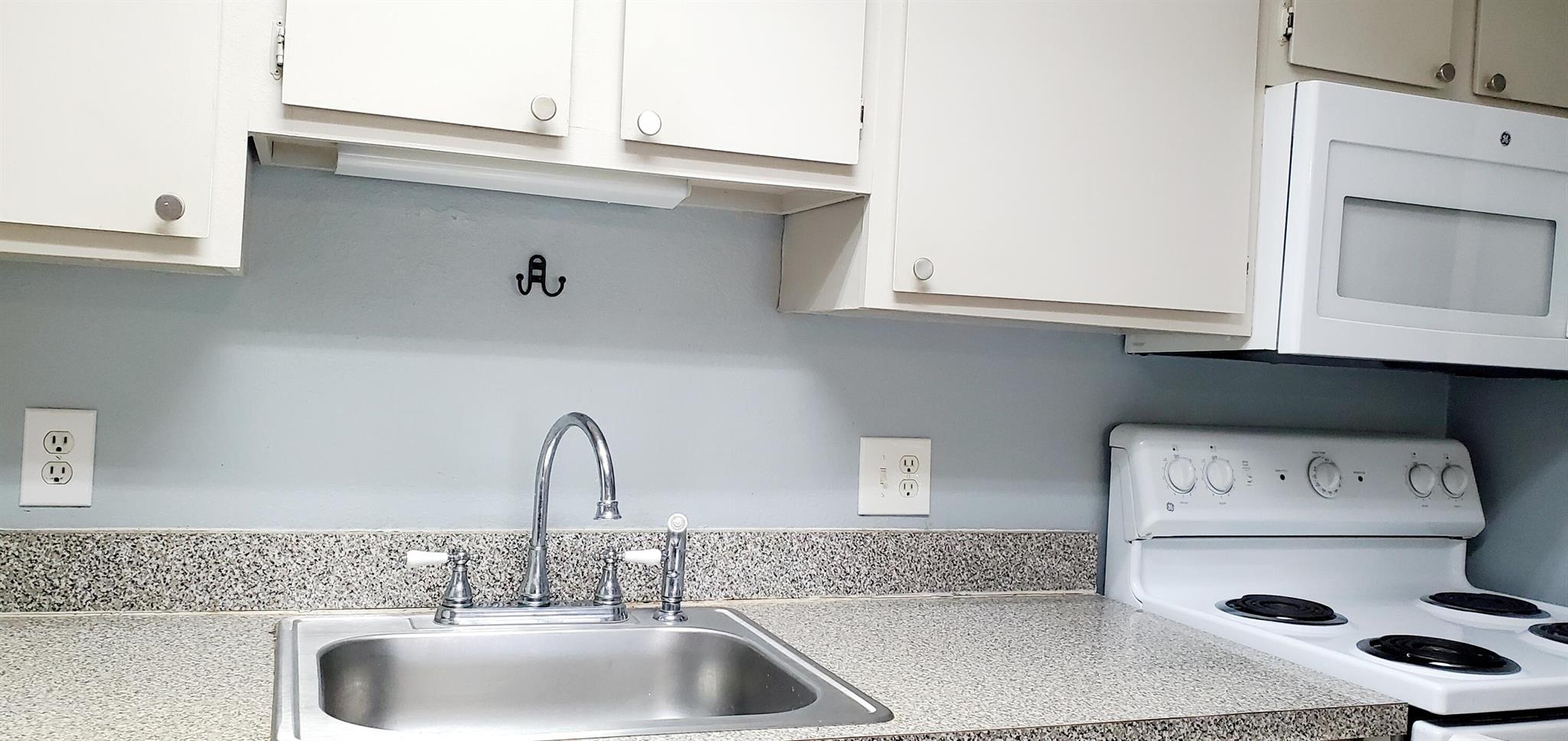 VILLAS AT INDIAN RIVER - Residential Lease