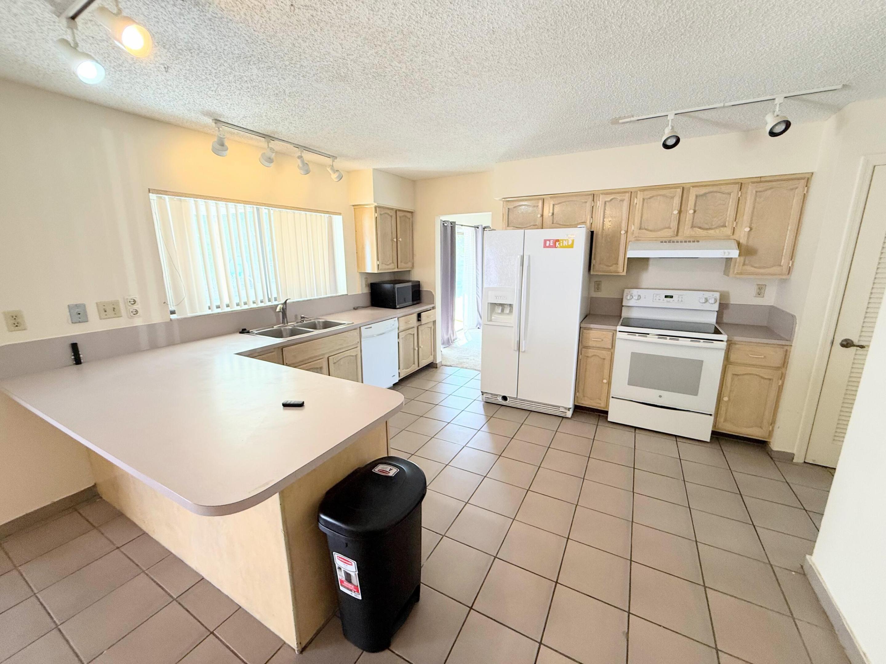 PHEASANT WALK - Residential Lease