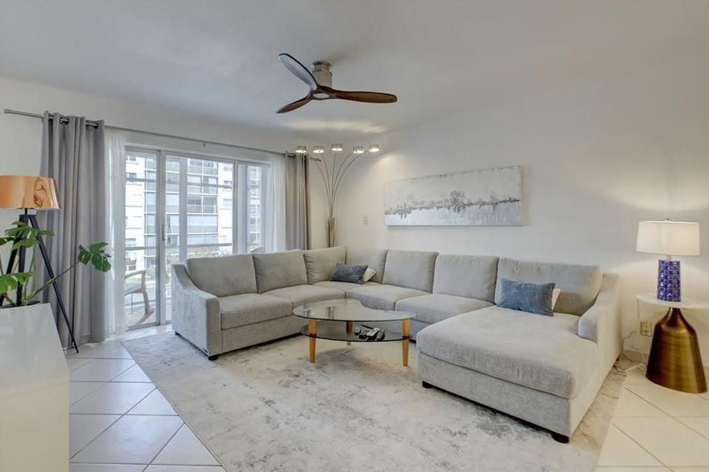 Photo of 3020 NE 16th Avenue #304, Oakland Park, FL 33334 (MLS # B26031188)