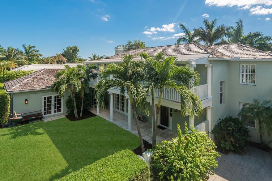 Exceptional north-end opportunity. Completely renovated two-story John Volk home features: all new designer kitchen, bathrooms and pantry. Beautiful wood floors throughout. Spacious formal dining room overlooking pool, covered patio and lush gardens. Deeded beach cabana access.