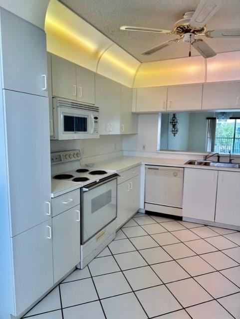 PHASE IV SUNRISE LAKES - Residential