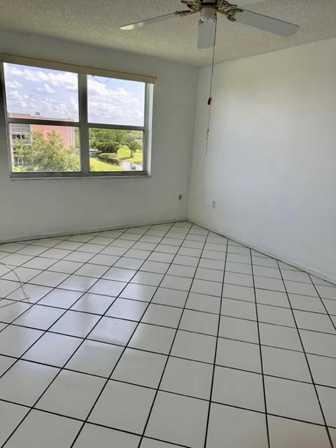 PHASE IV SUNRISE LAKES - Residential