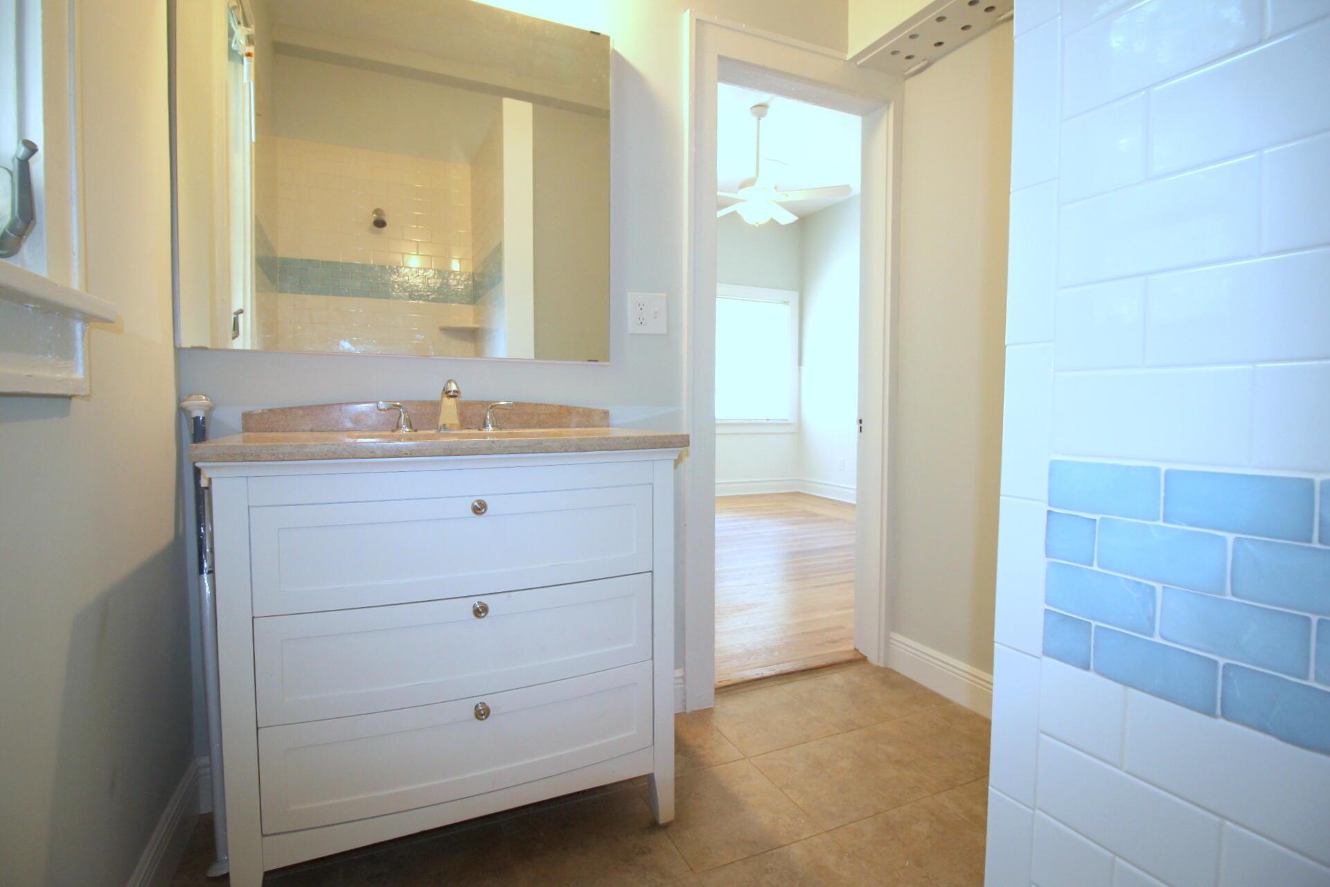 LAKE WORTH TOWN OF - Residential Lease