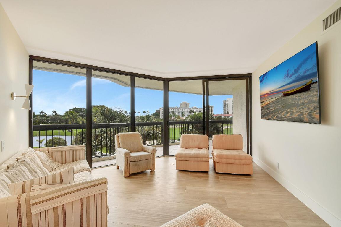 CONSULATE CONDO - Residential