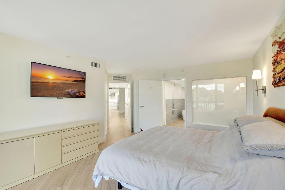 CONSULATE CONDO - Residential