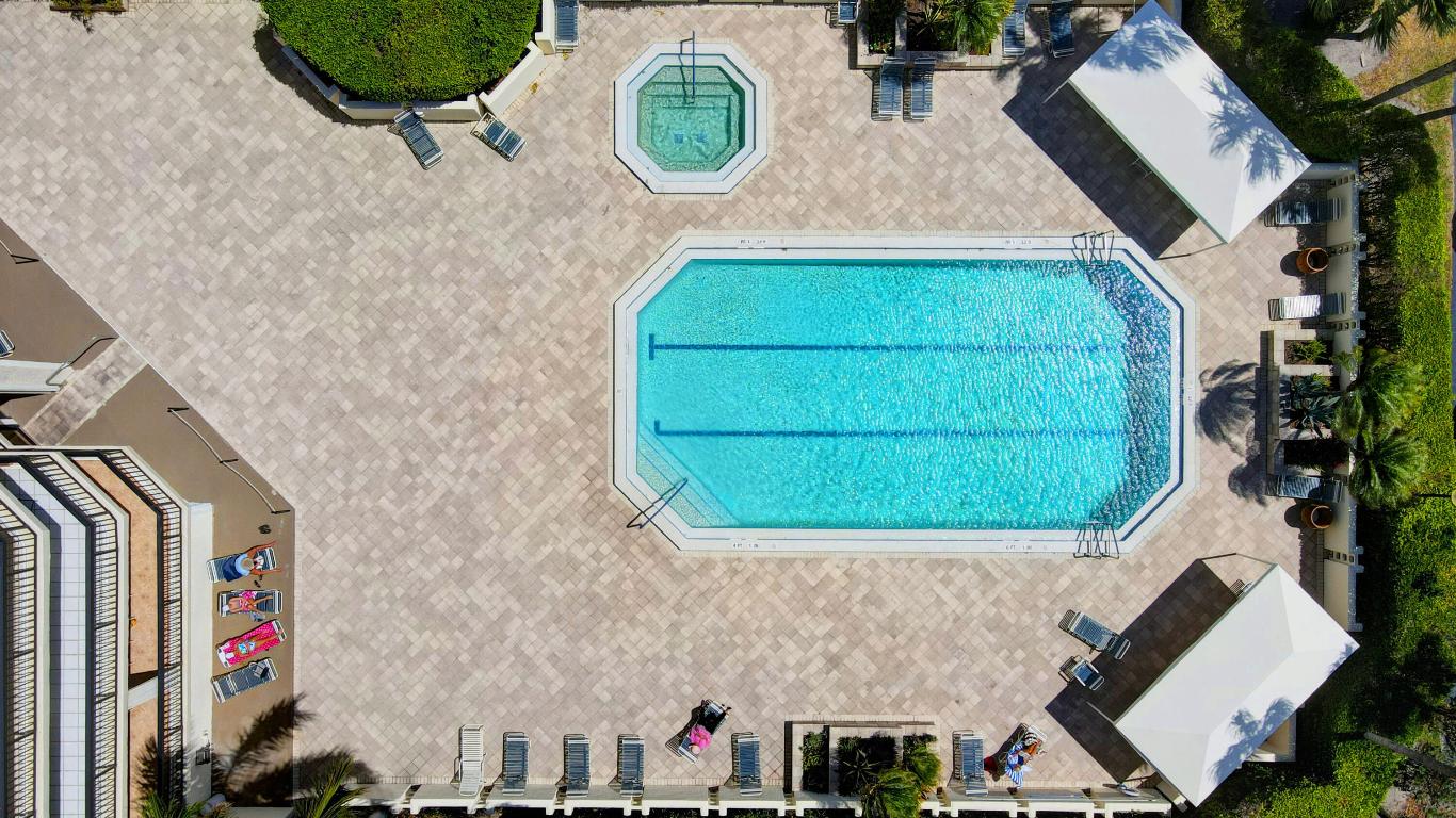 CONSULATE CONDO - Residential