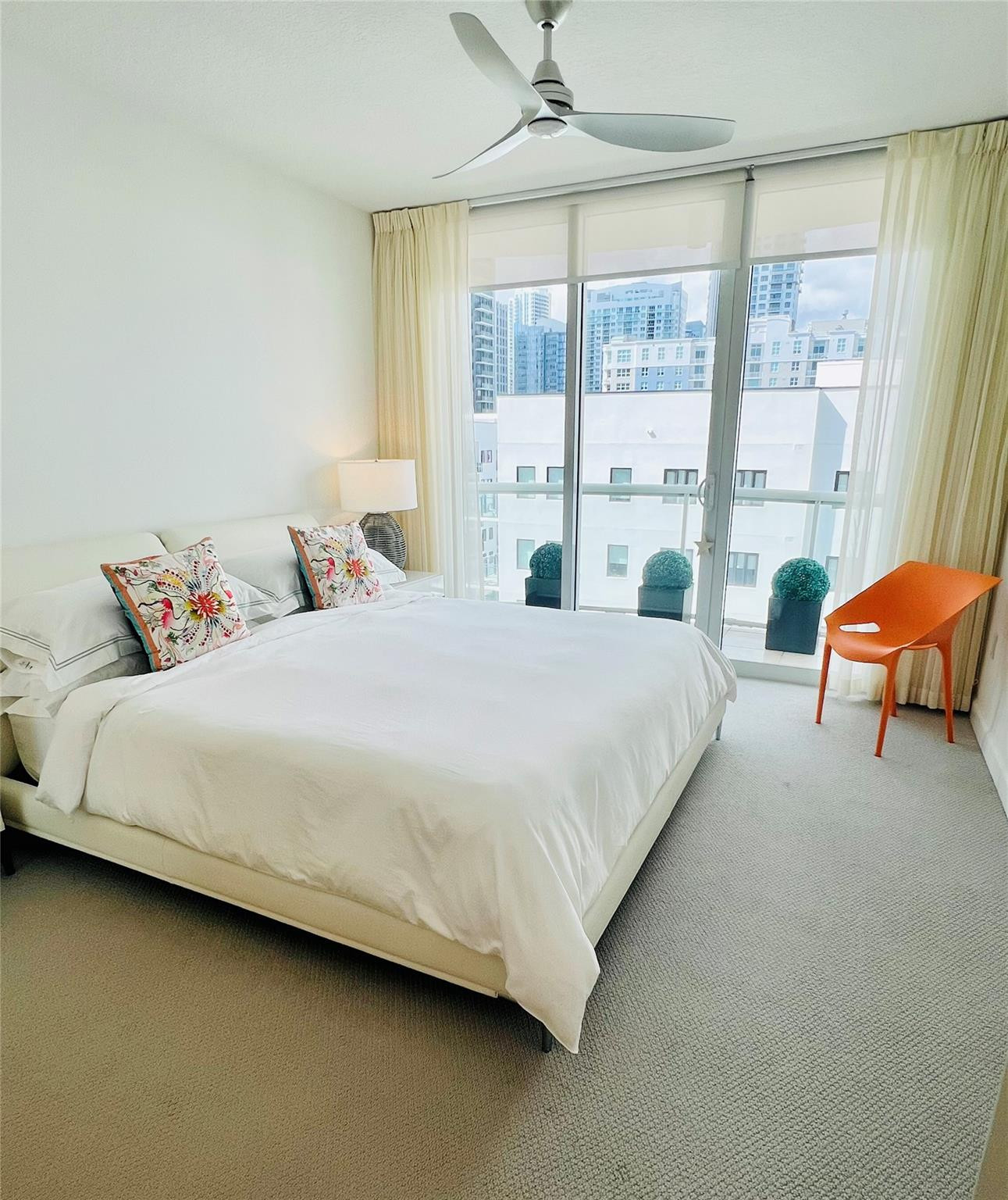 VENEZIA LAS OLAS CONDO - Residential Lease