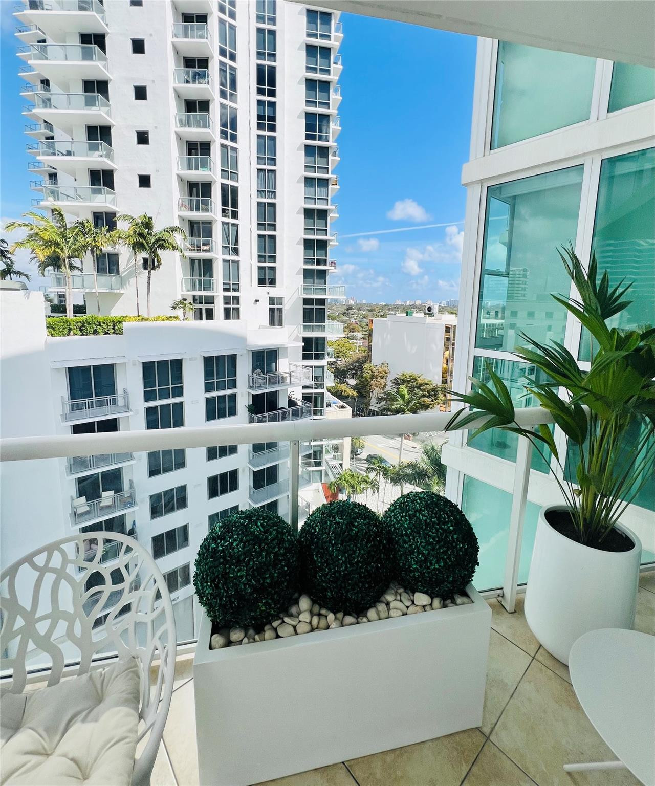 VENEZIA LAS OLAS CONDO - Residential Lease
