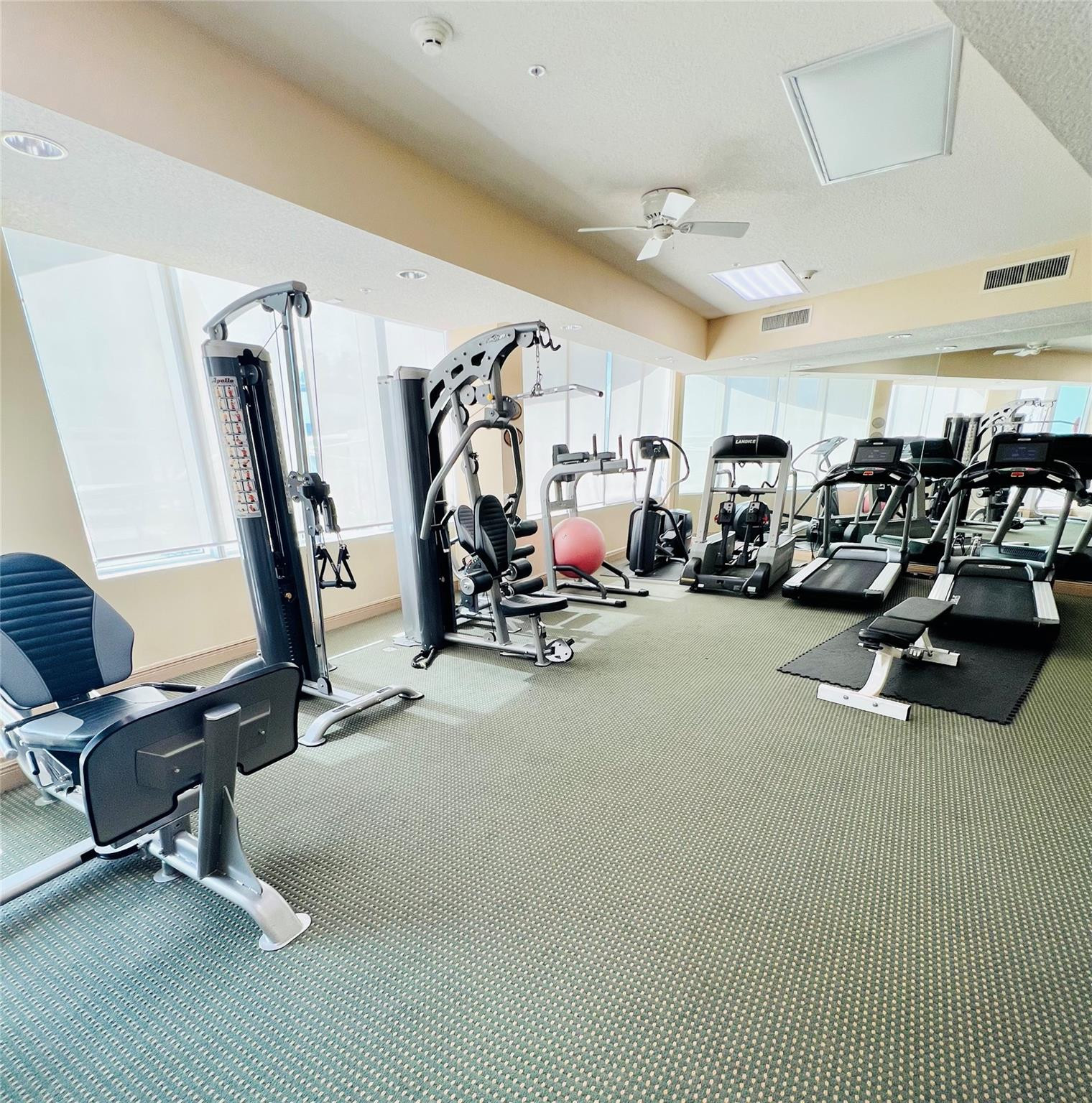 VENEZIA LAS OLAS CONDO - Residential Lease