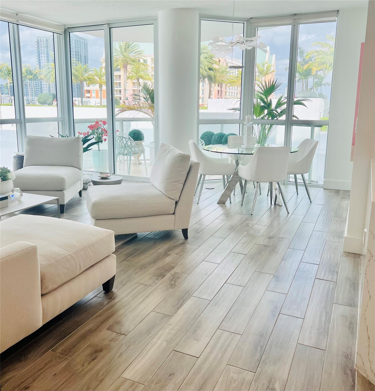 VENEZIA LAS OLAS CONDO - Residential Lease