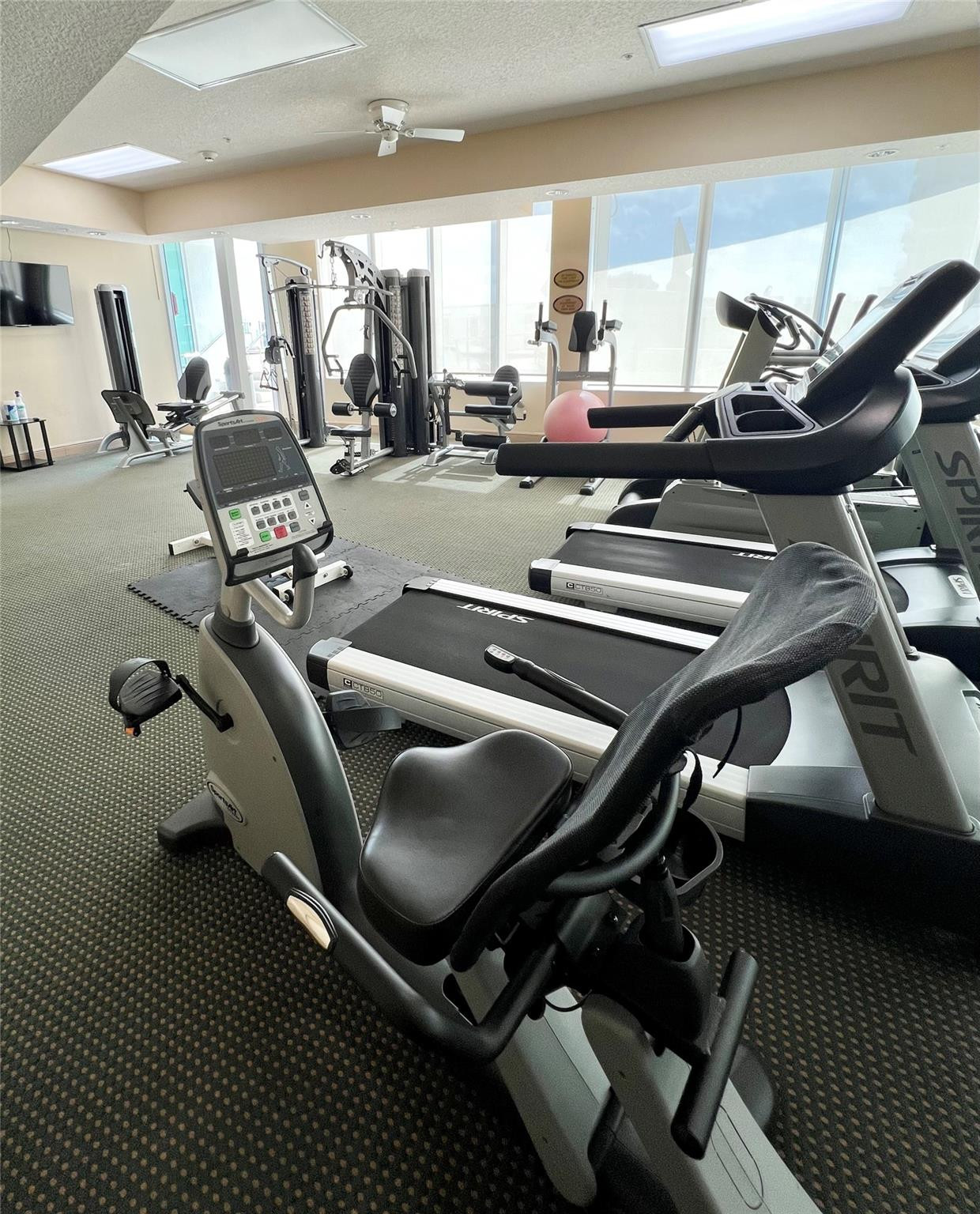 VENEZIA LAS OLAS CONDO - Residential Lease