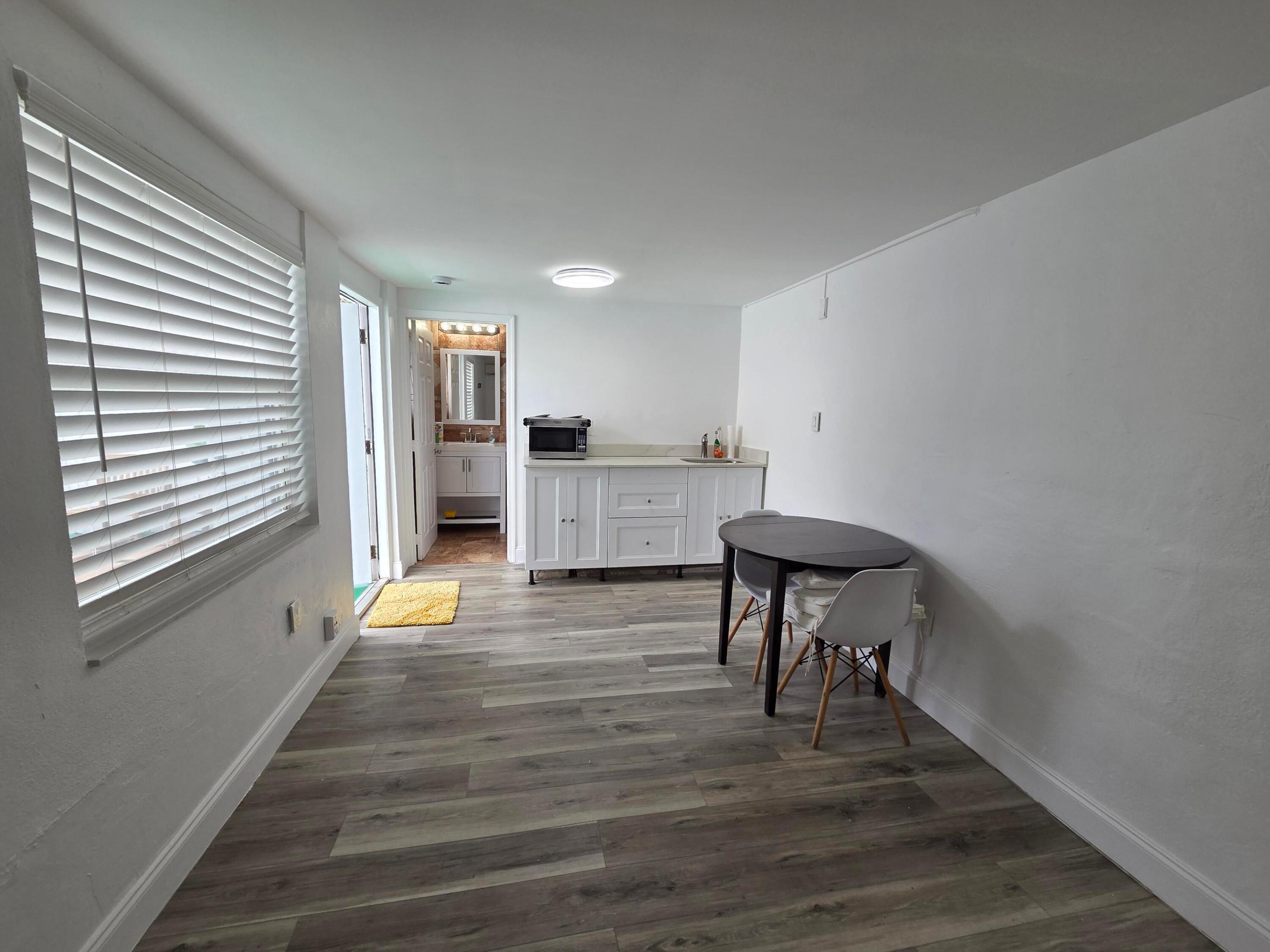 PLAYLAND ISLES - Residential Lease