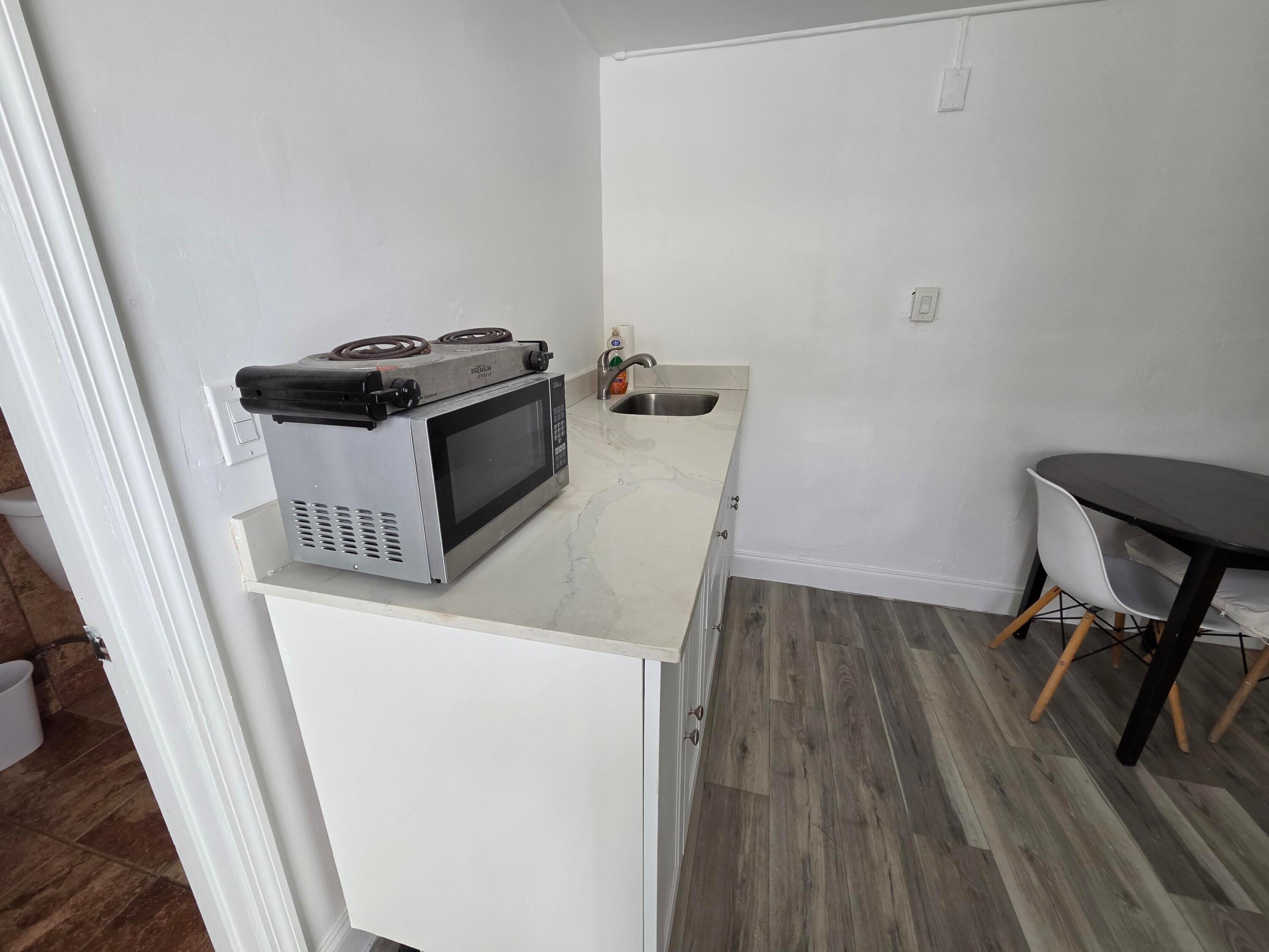 PLAYLAND ISLES - Residential Lease