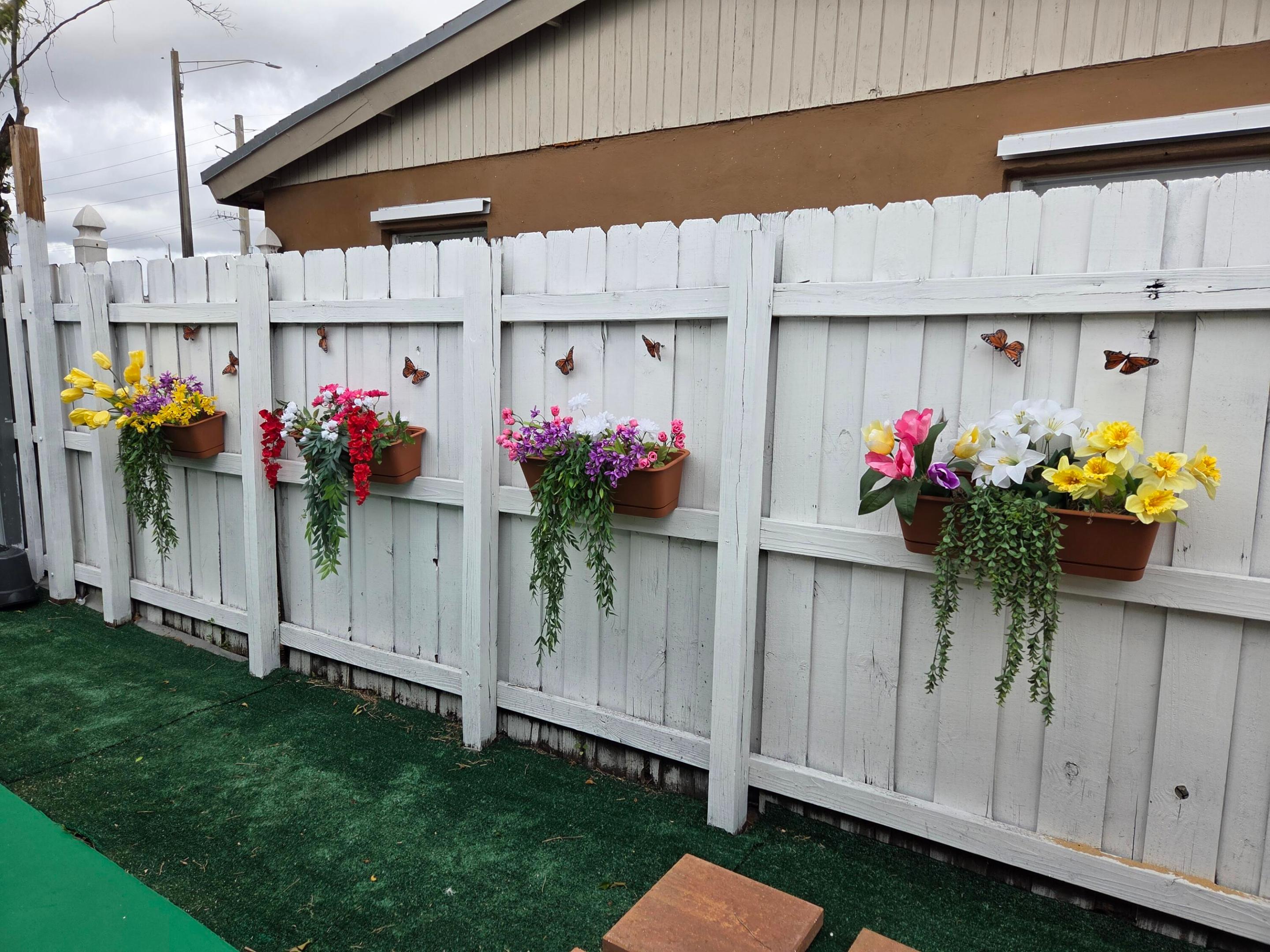 PLAYLAND ISLES - Residential Lease