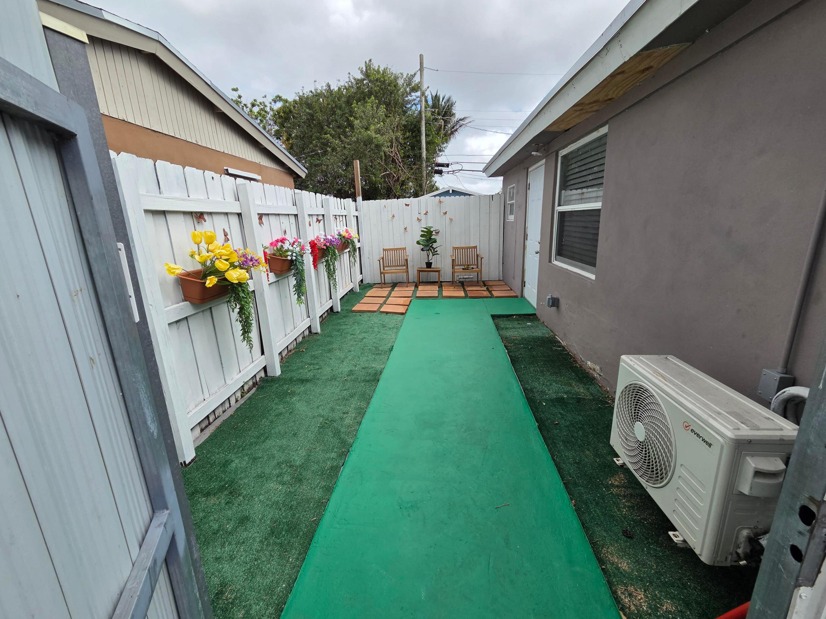 PLAYLAND ISLES - Residential Lease